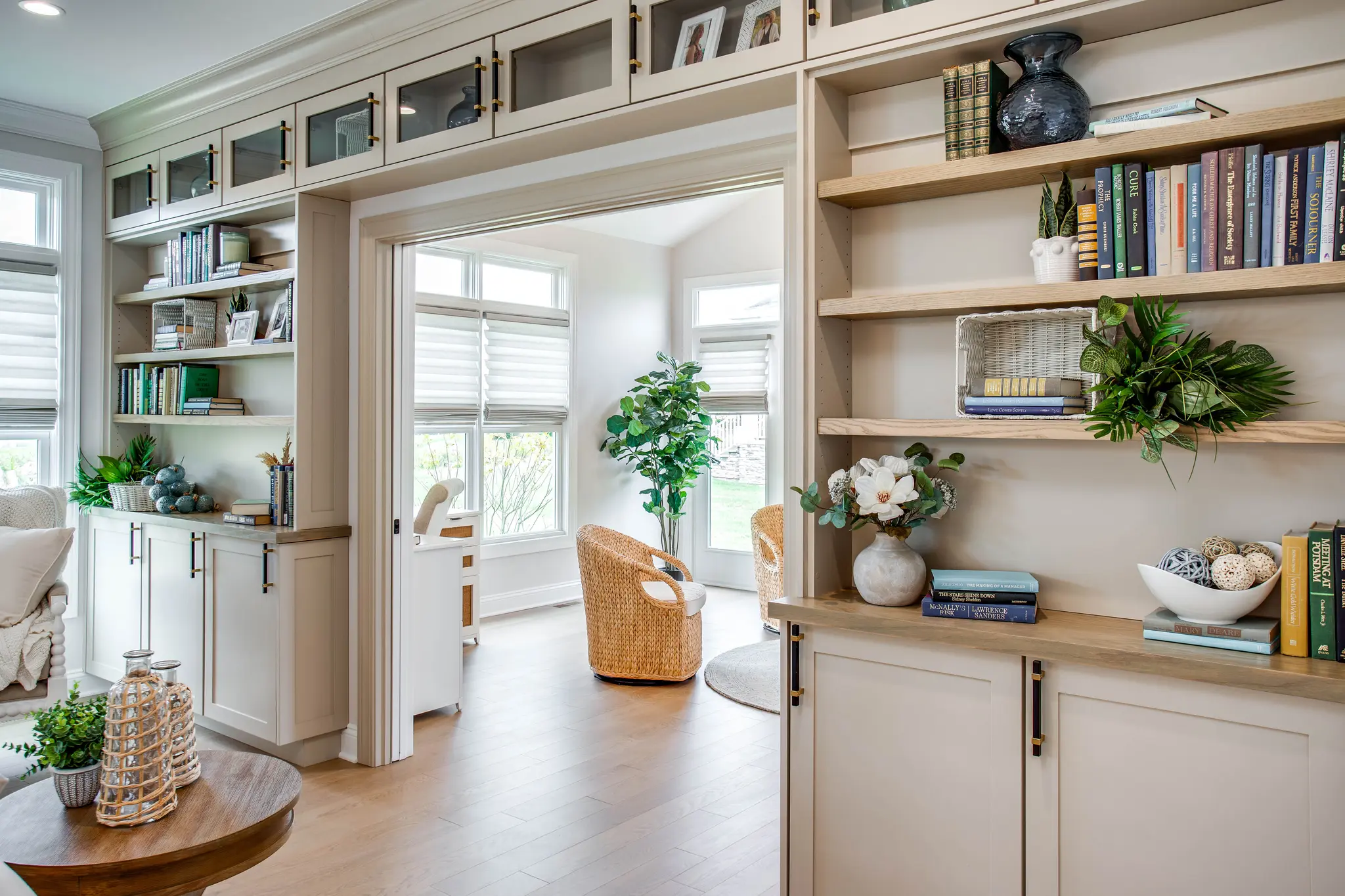 Patio B Manor - Interior Photo 5