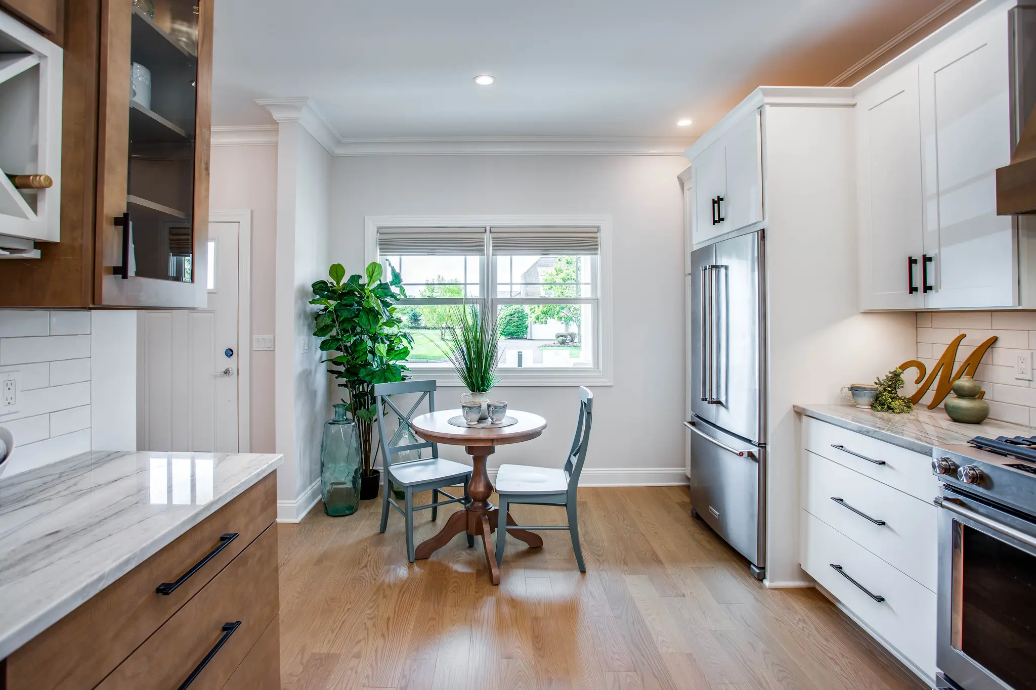 Patio B Manor - Interior Photo 9