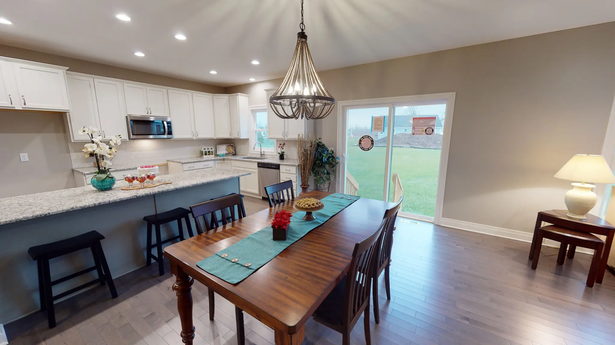 Discovery XIV - Interior Photo 5