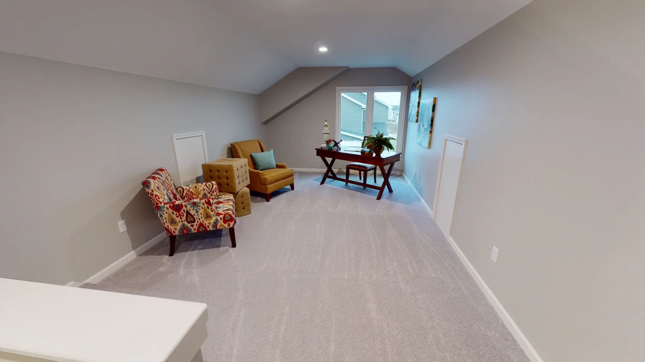 Discovery XIV - Interior Photo 9