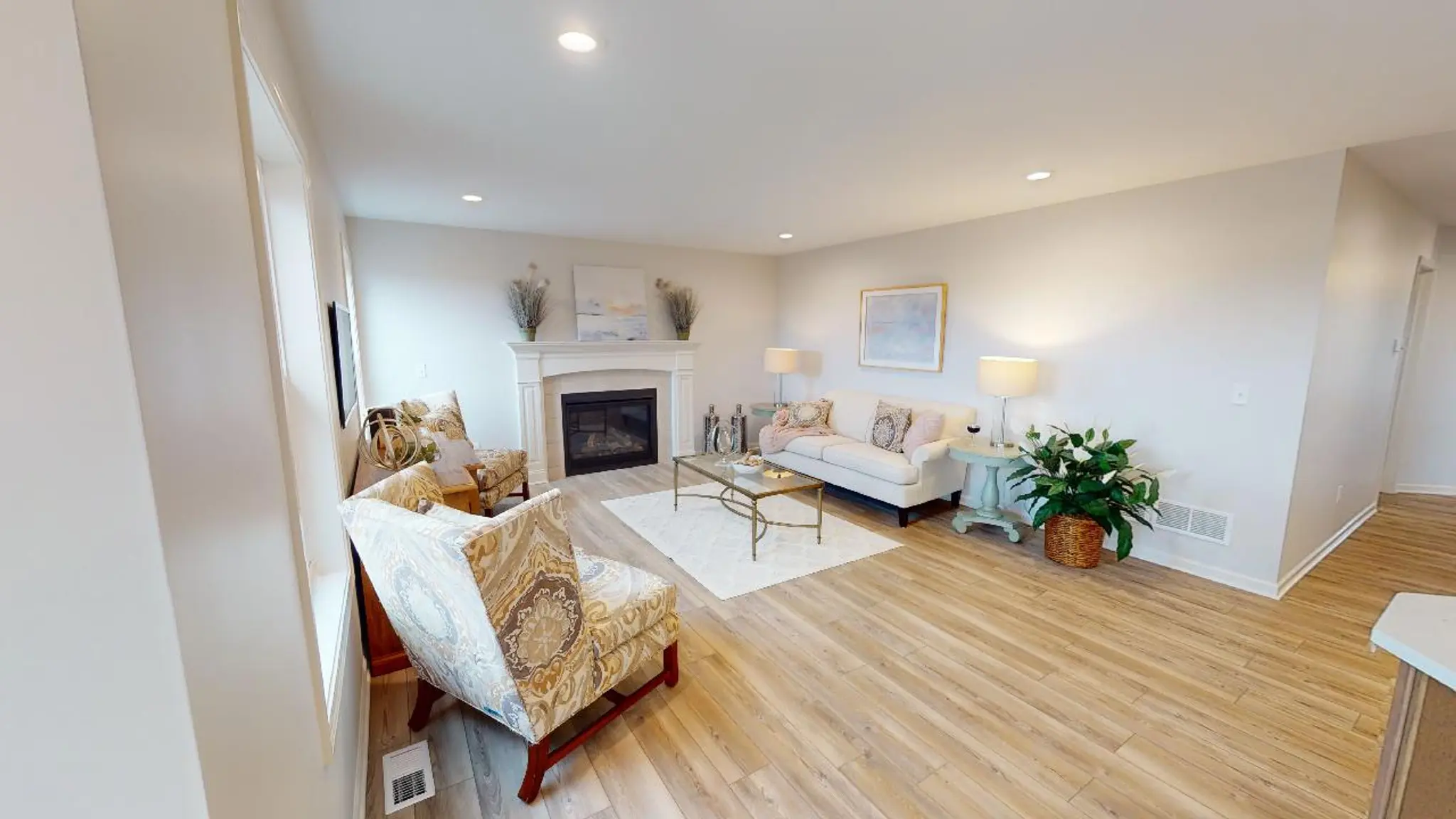 Patio D - Interior Photo 7