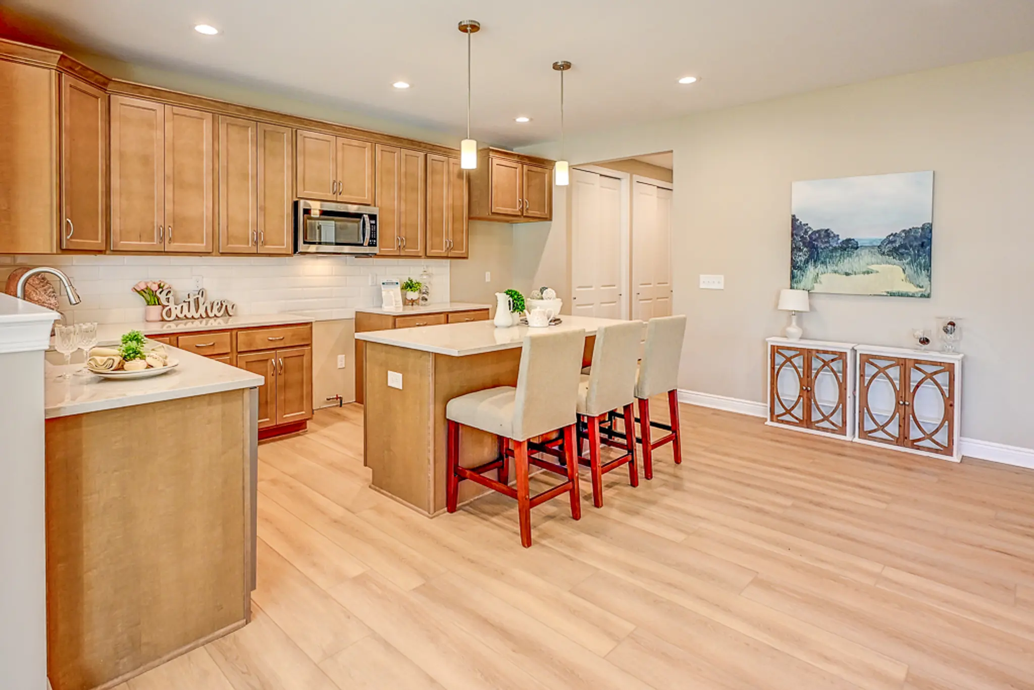 Discovery II - Interior Photo 7