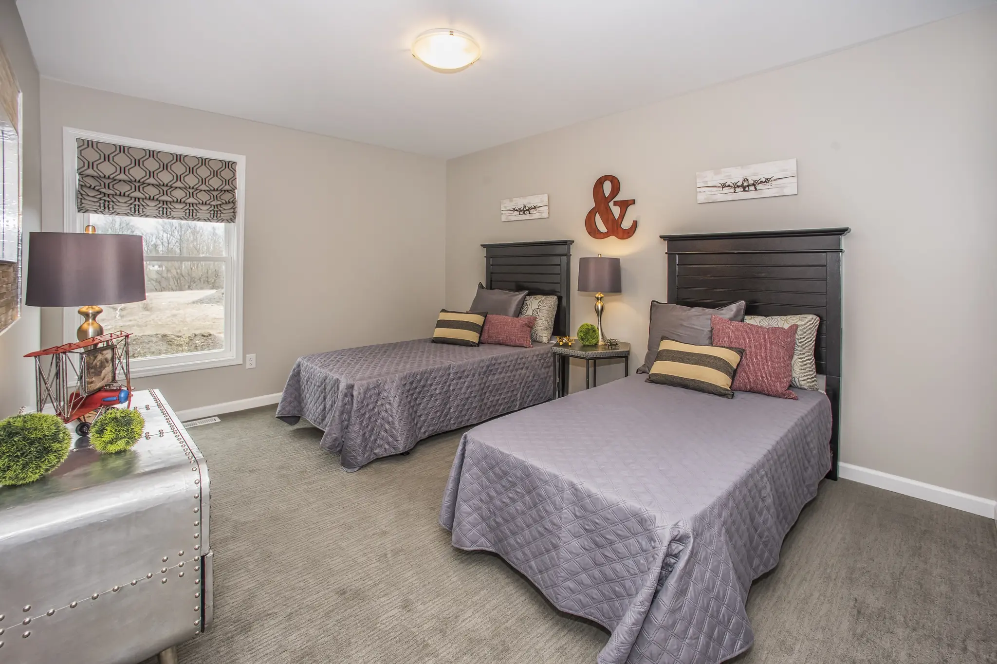 Discovery XI - Interior Photo 14