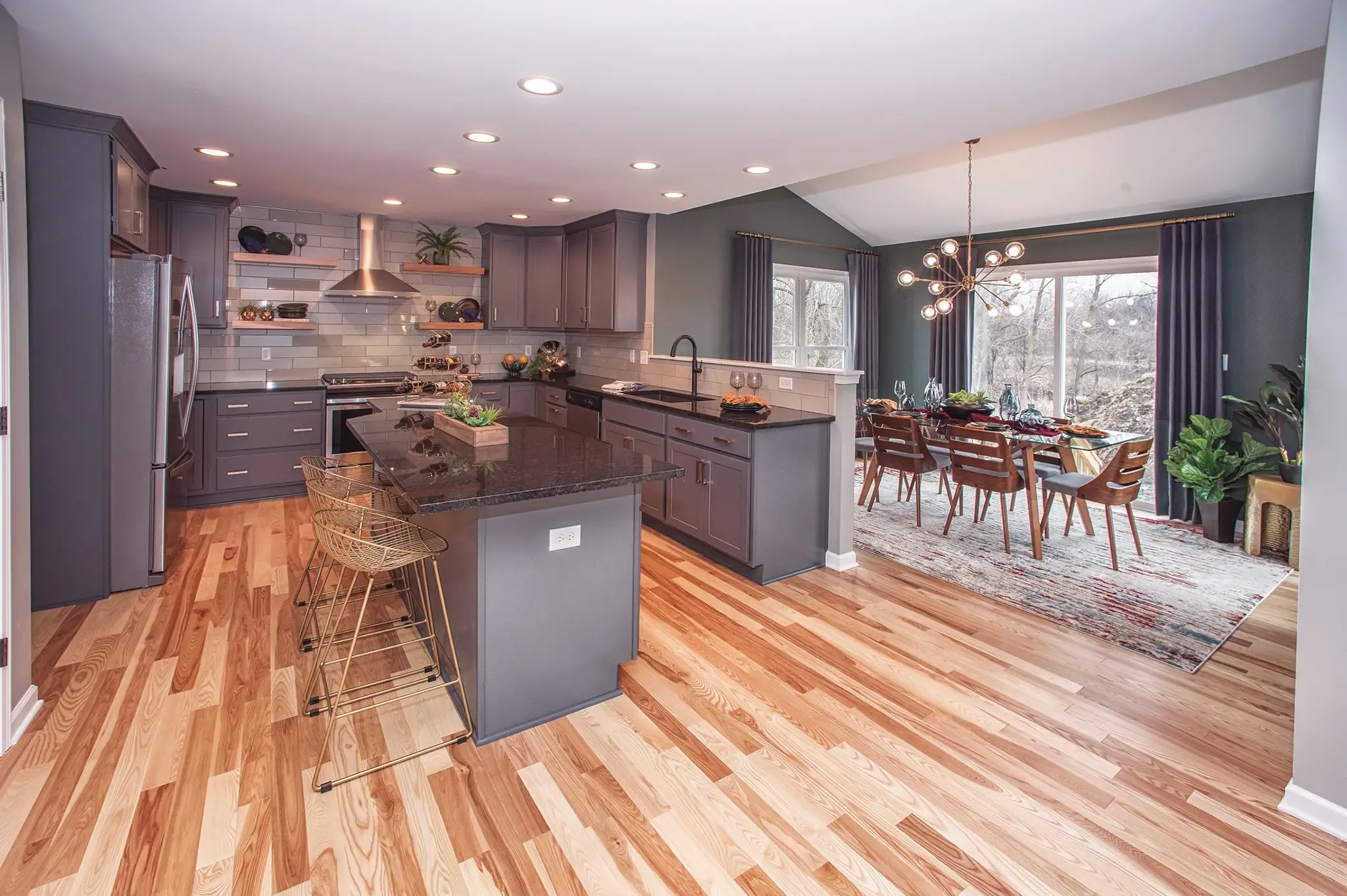 Discovery XI - Interior Photo 5