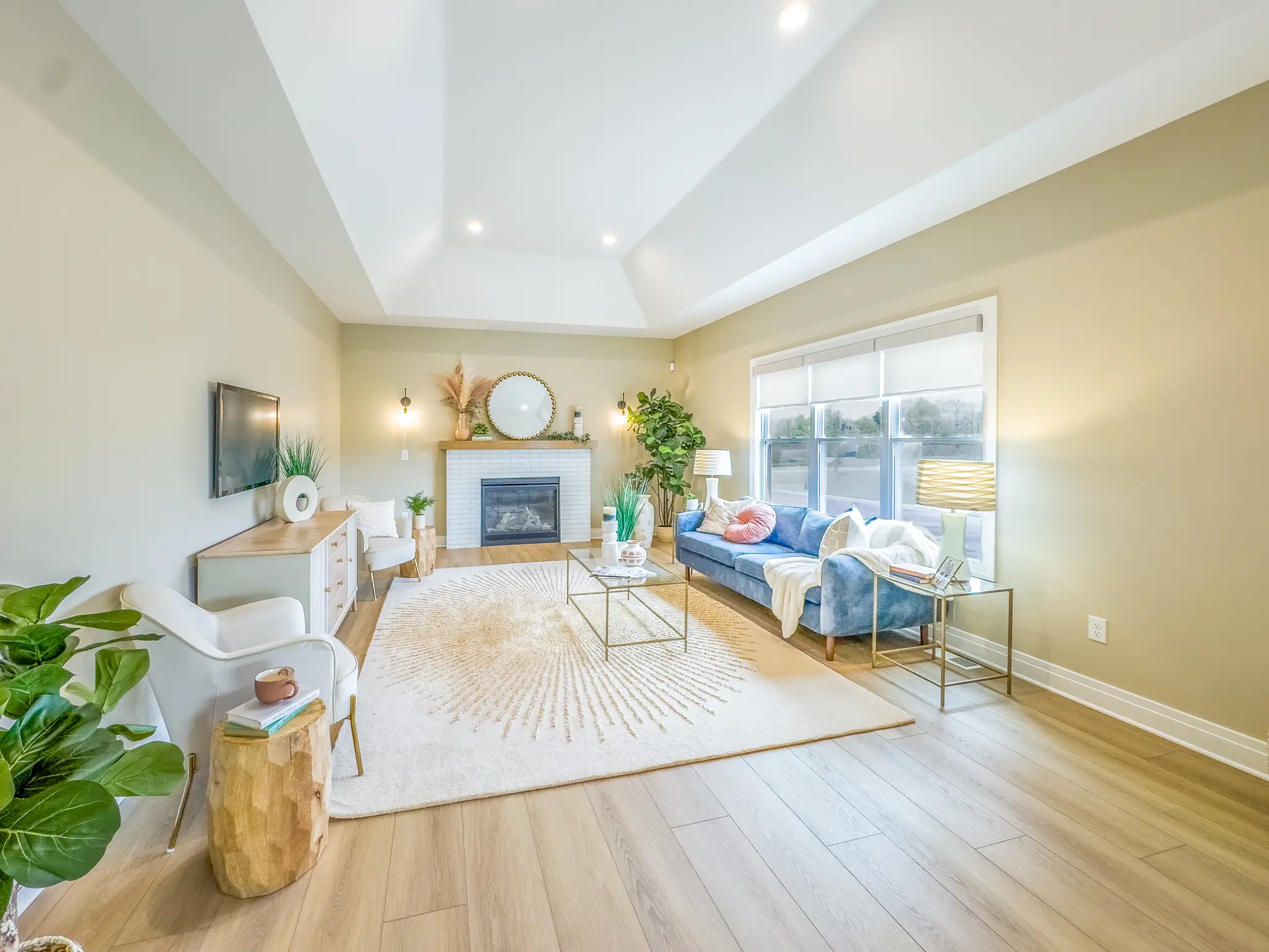 Advantage XI - Interior Photo 10