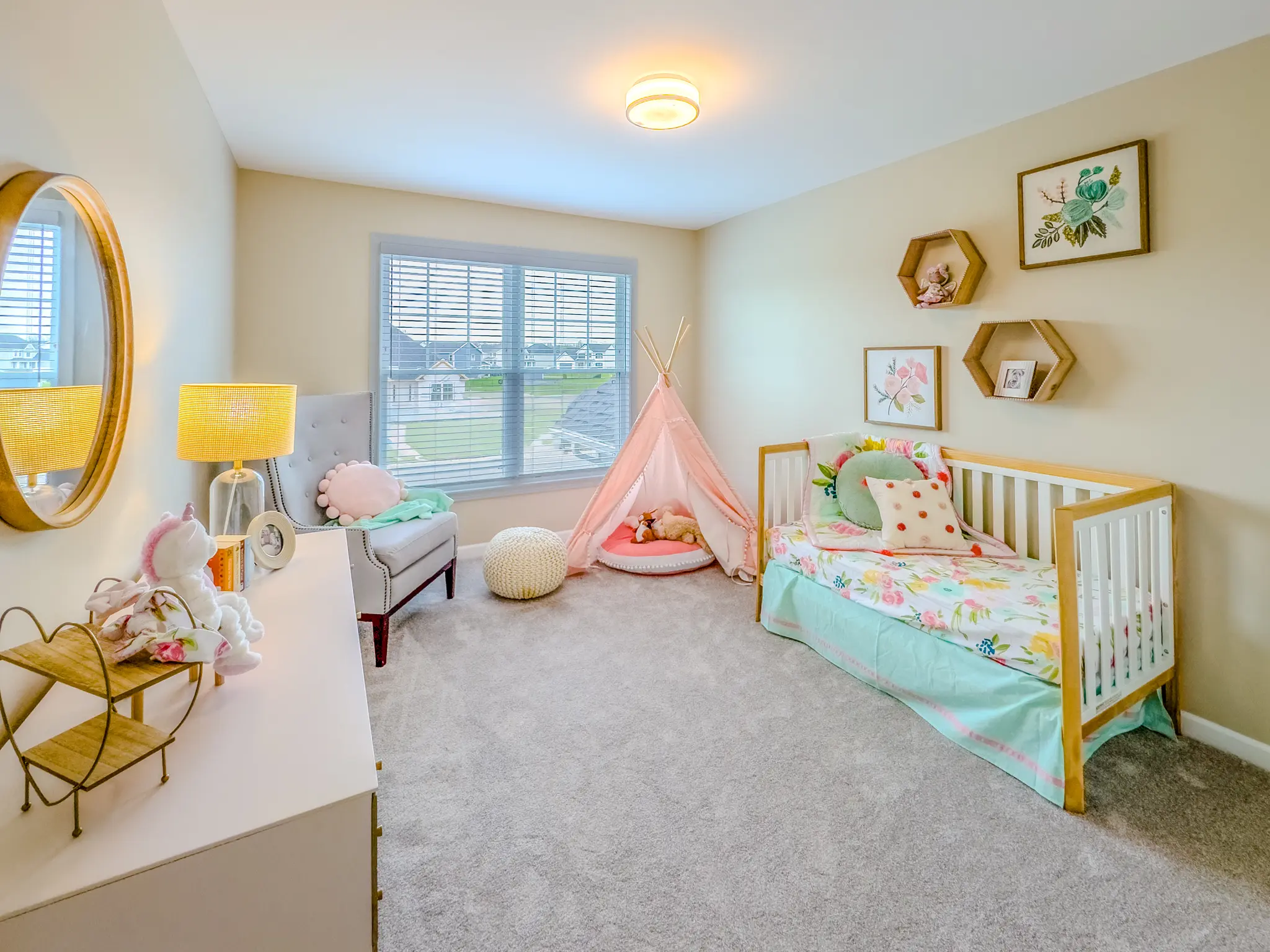 Advantage XI - Interior Photo 14