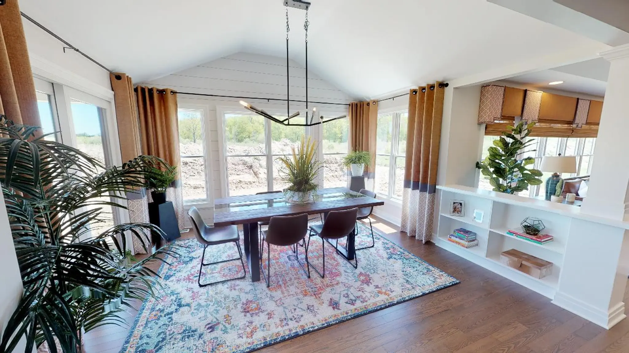 Advantage II - Interior Photo 15