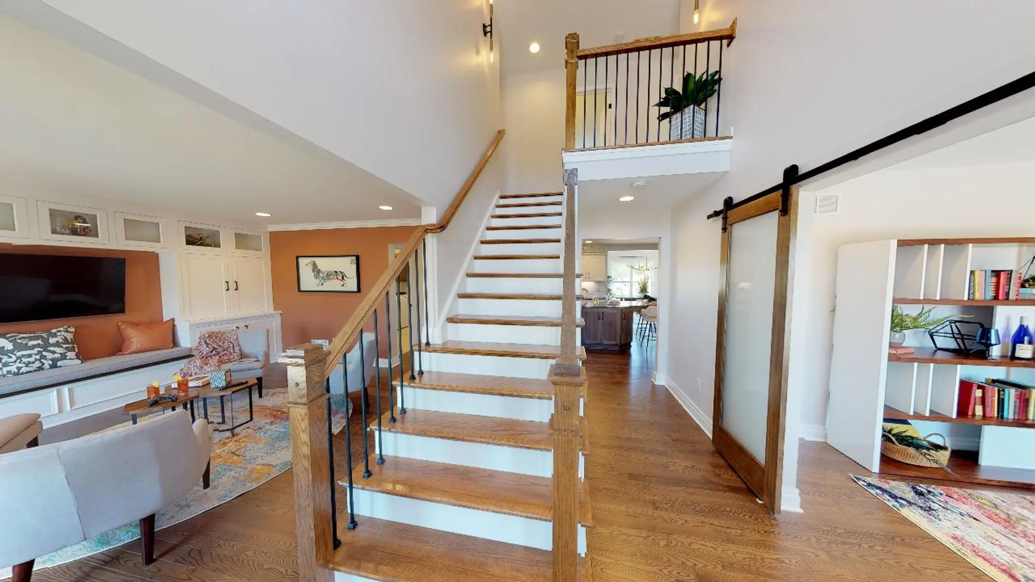 Advantage II - Interior Photo 3