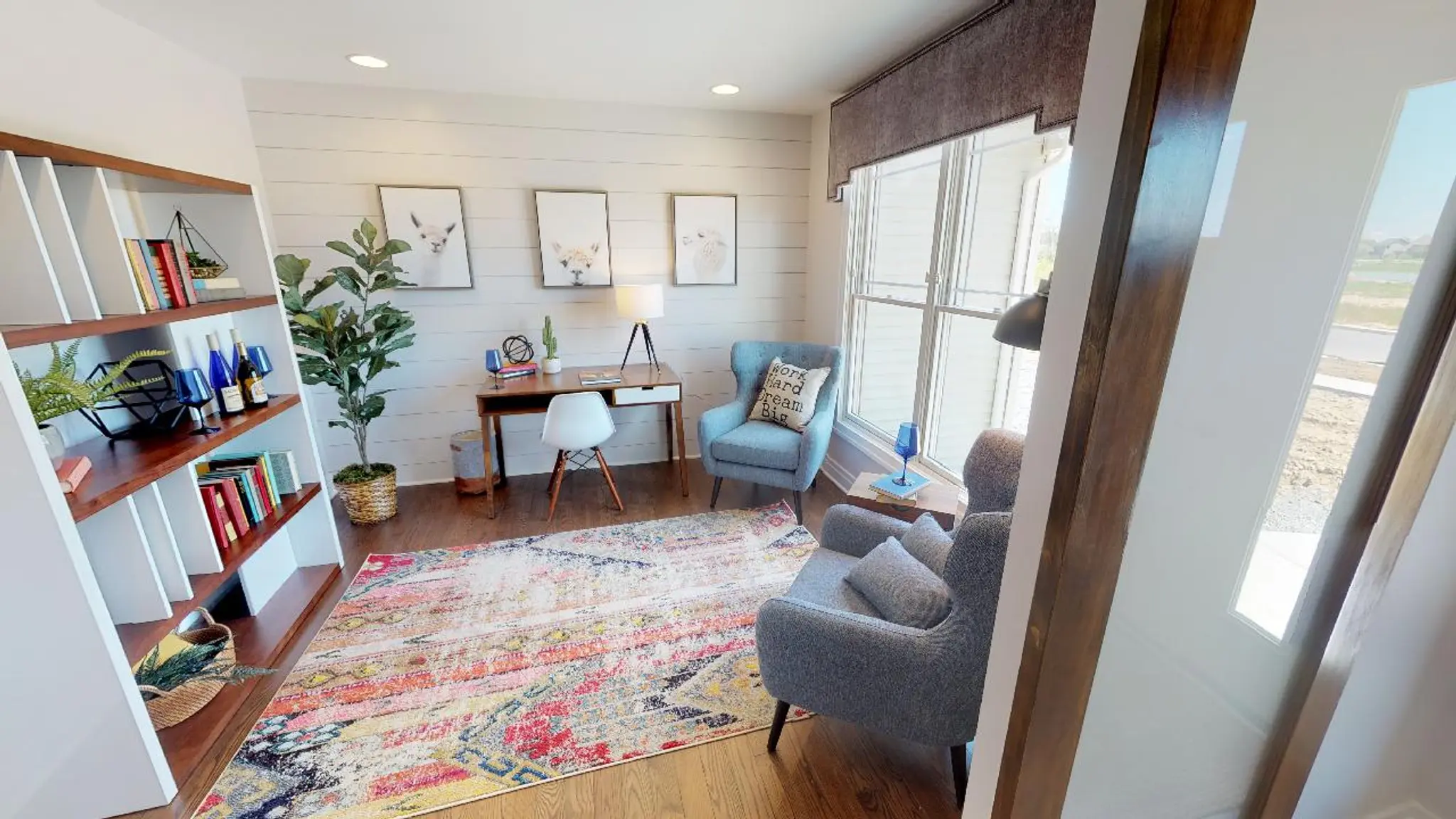 Advantage II - Interior Photo 5