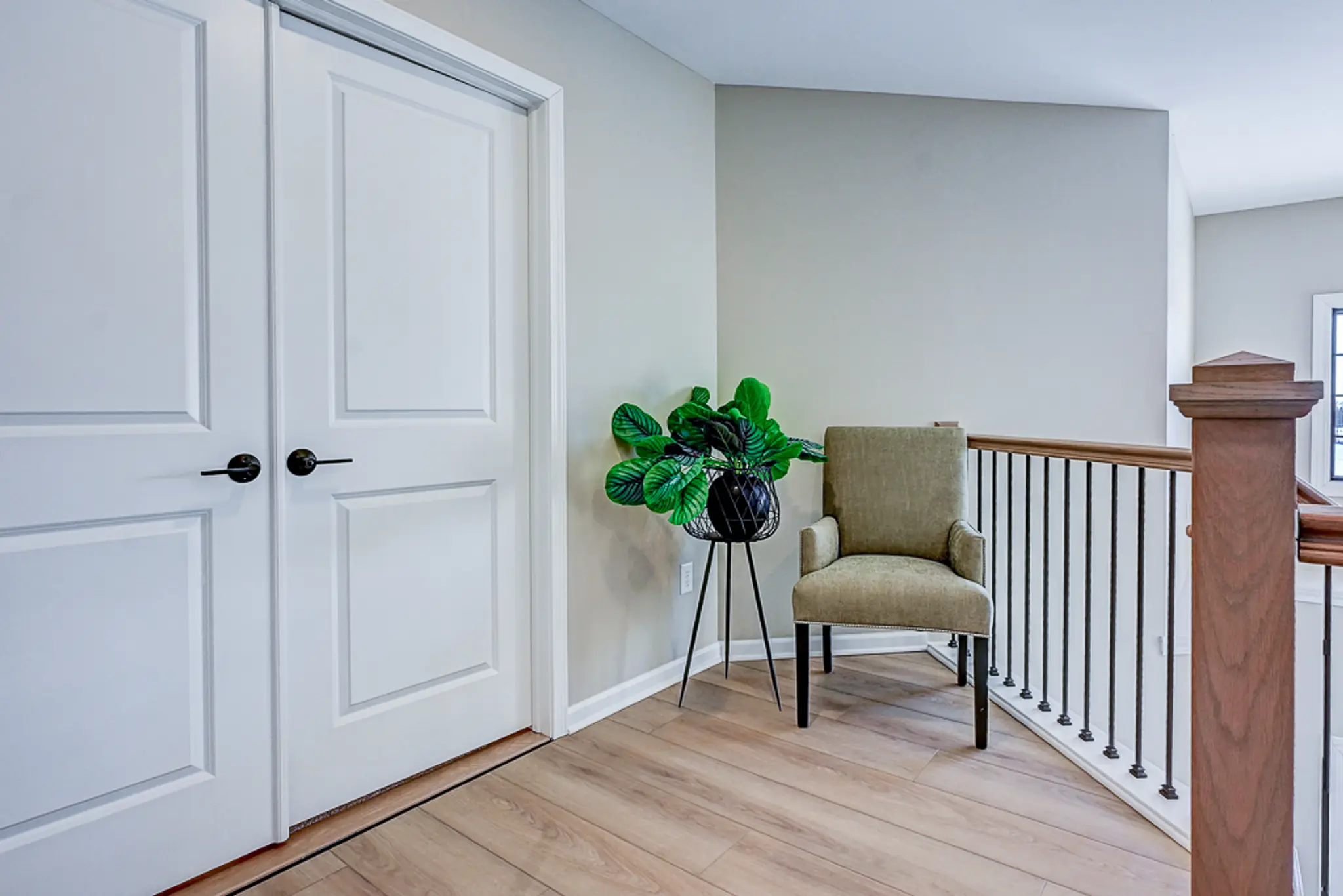 Advantage X - Interior Photo 18
