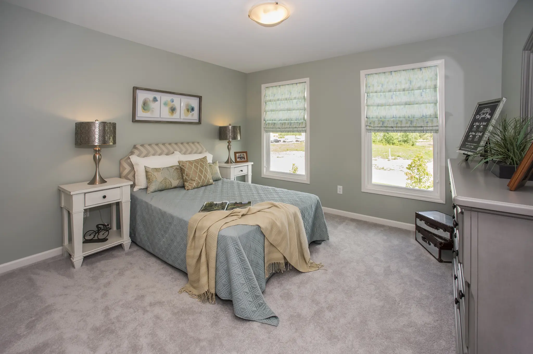 Discovery IX - Interior Photo 16