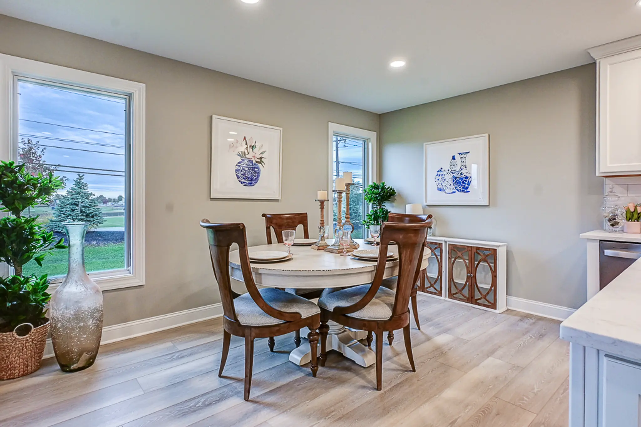 Charleston A - Interior Photo 7