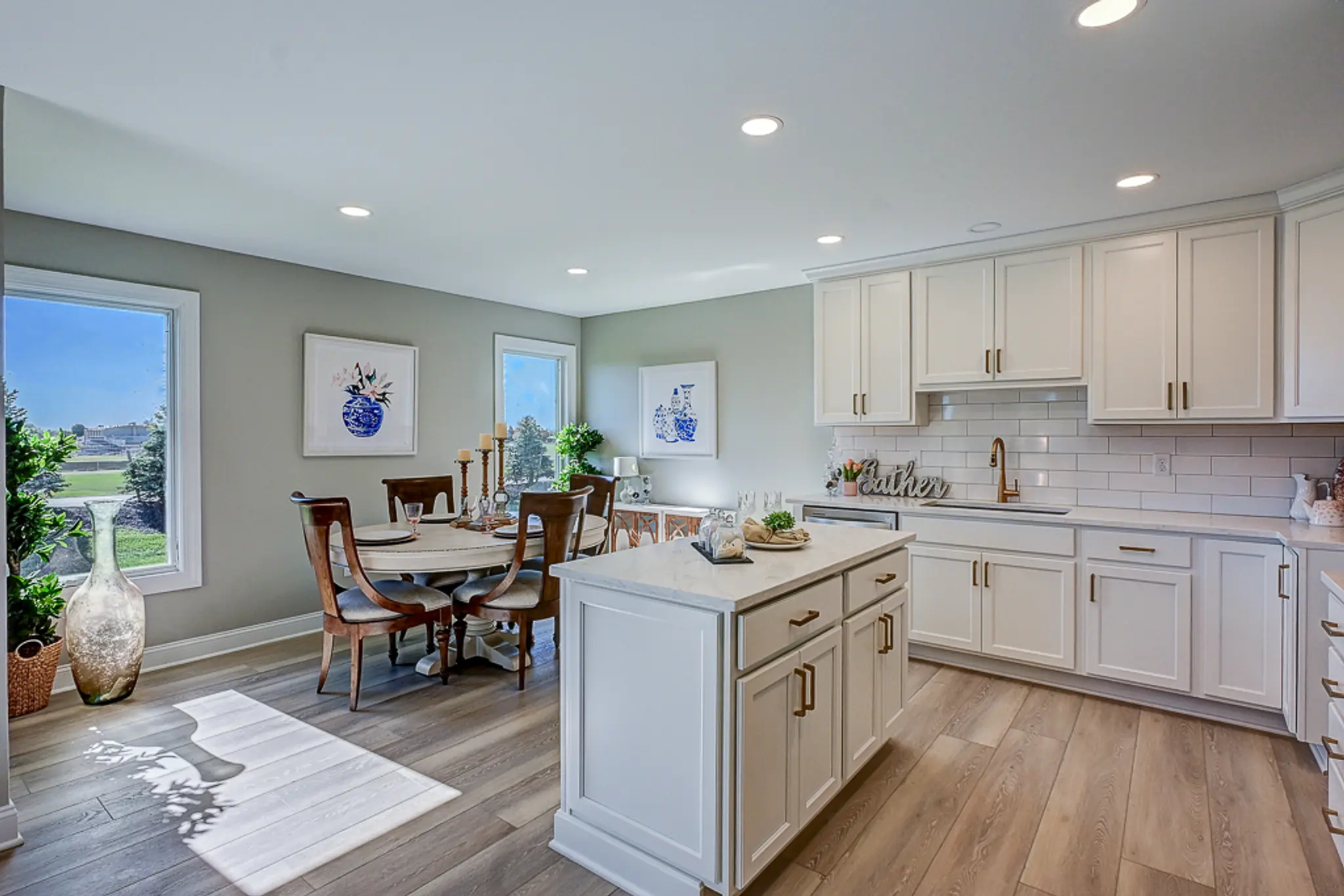 Charleston A - Interior Photo 6