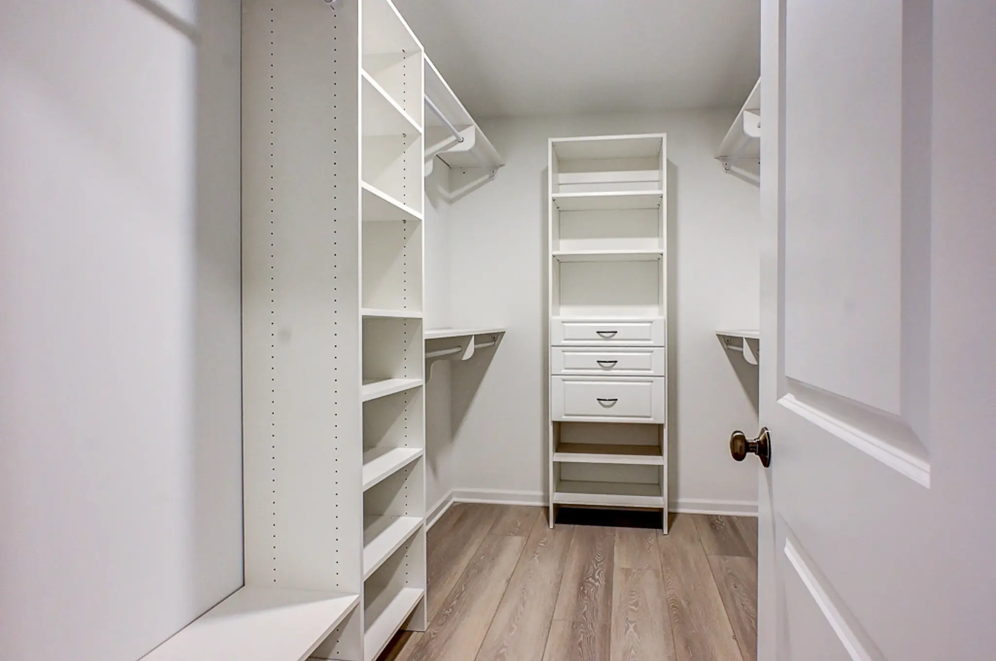 Charleston A - Interior Photo 12