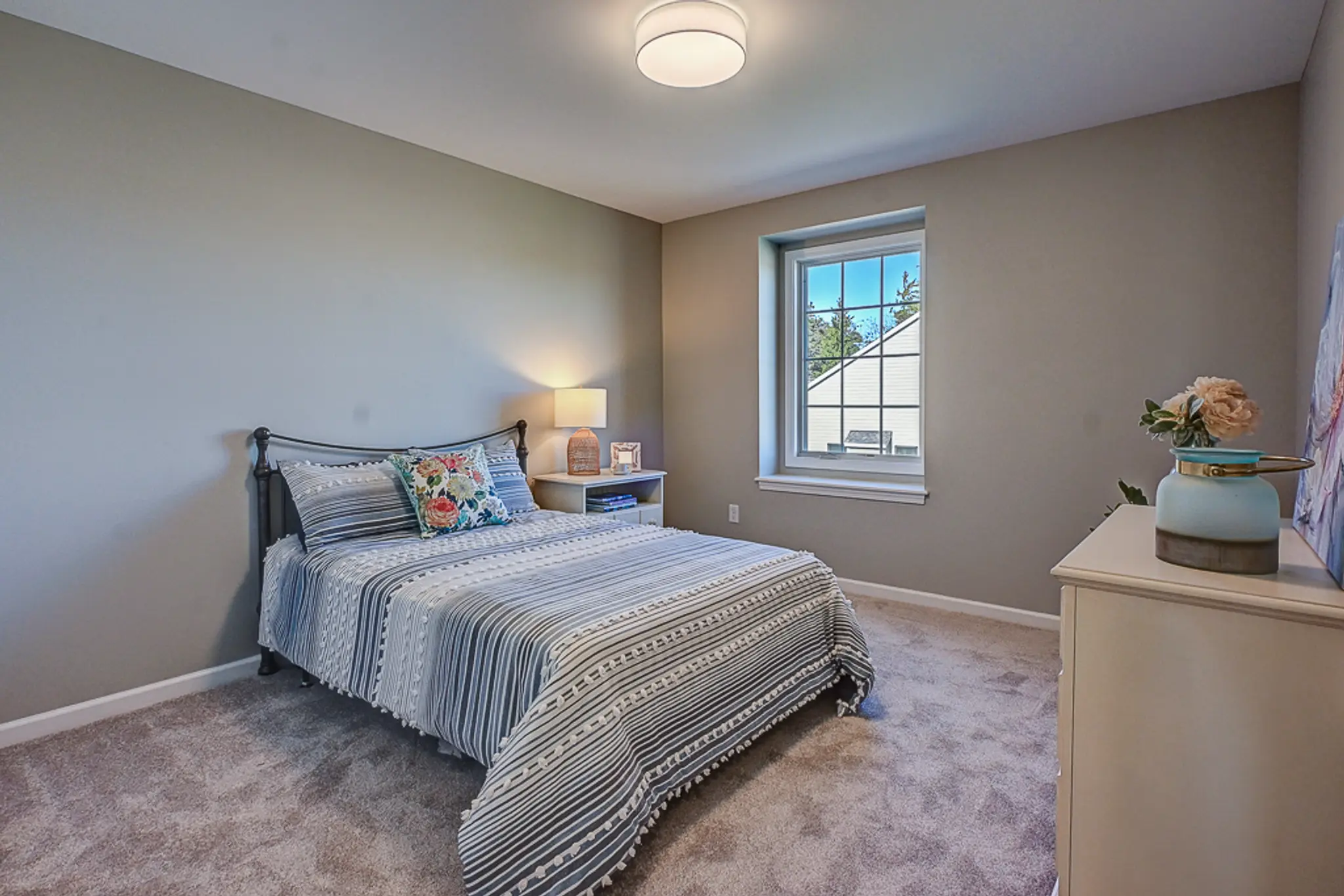 Charleston A - Interior Photo 13