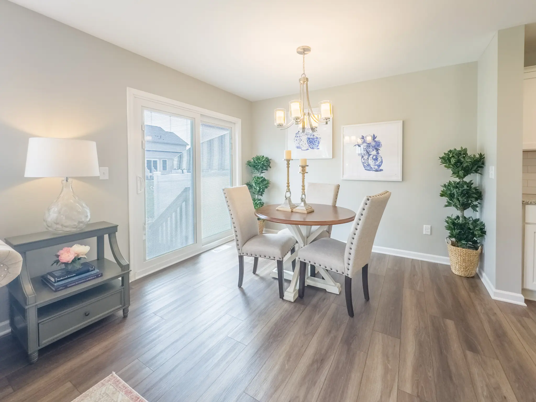 Cambridge - Interior Photo 7