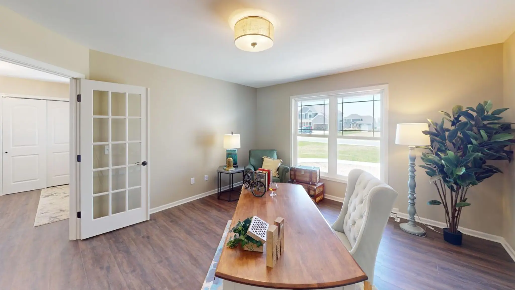 Discovery X - Interior Photo 8