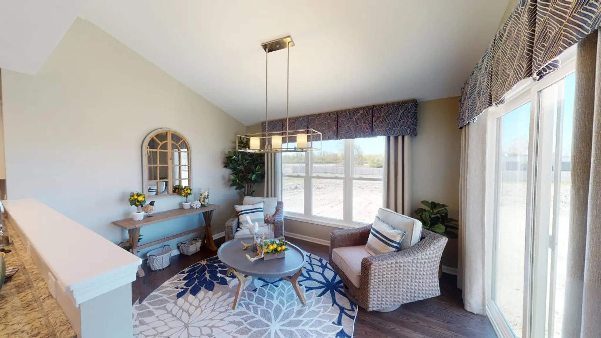 Discovery XII - Interior Photo 4