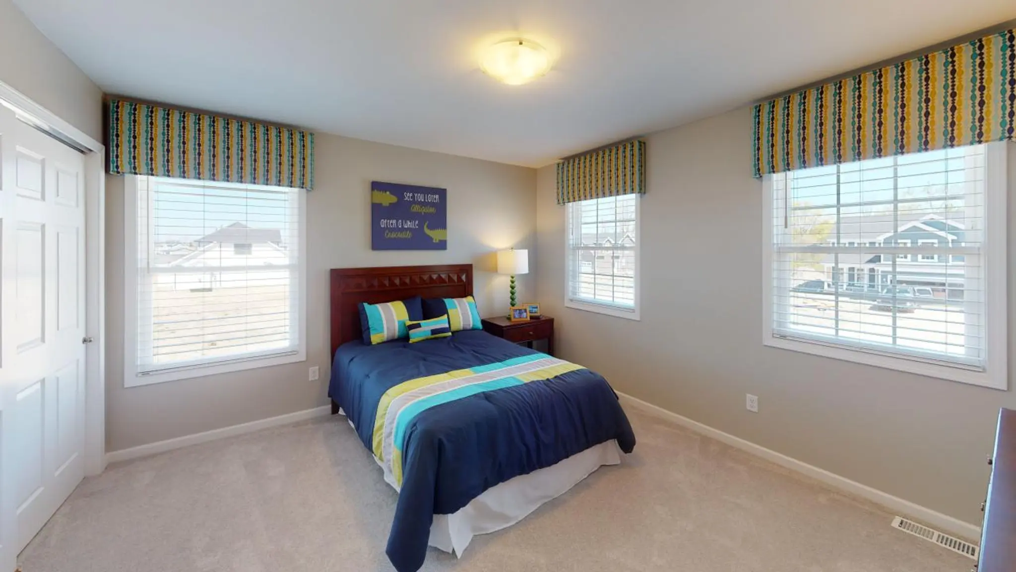 Discovery XII - Interior Photo 9