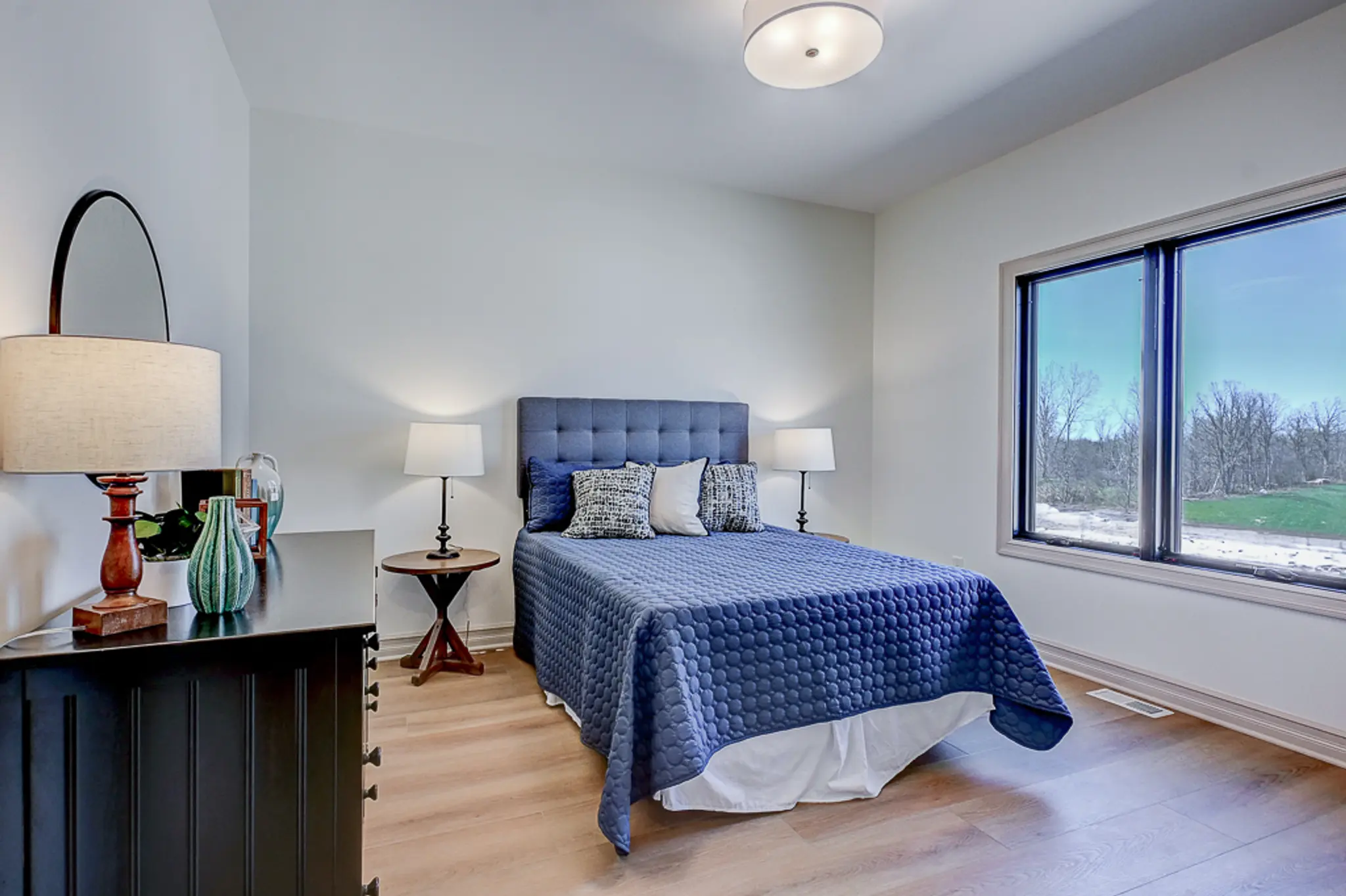 Elite XII - Interior Photo 19