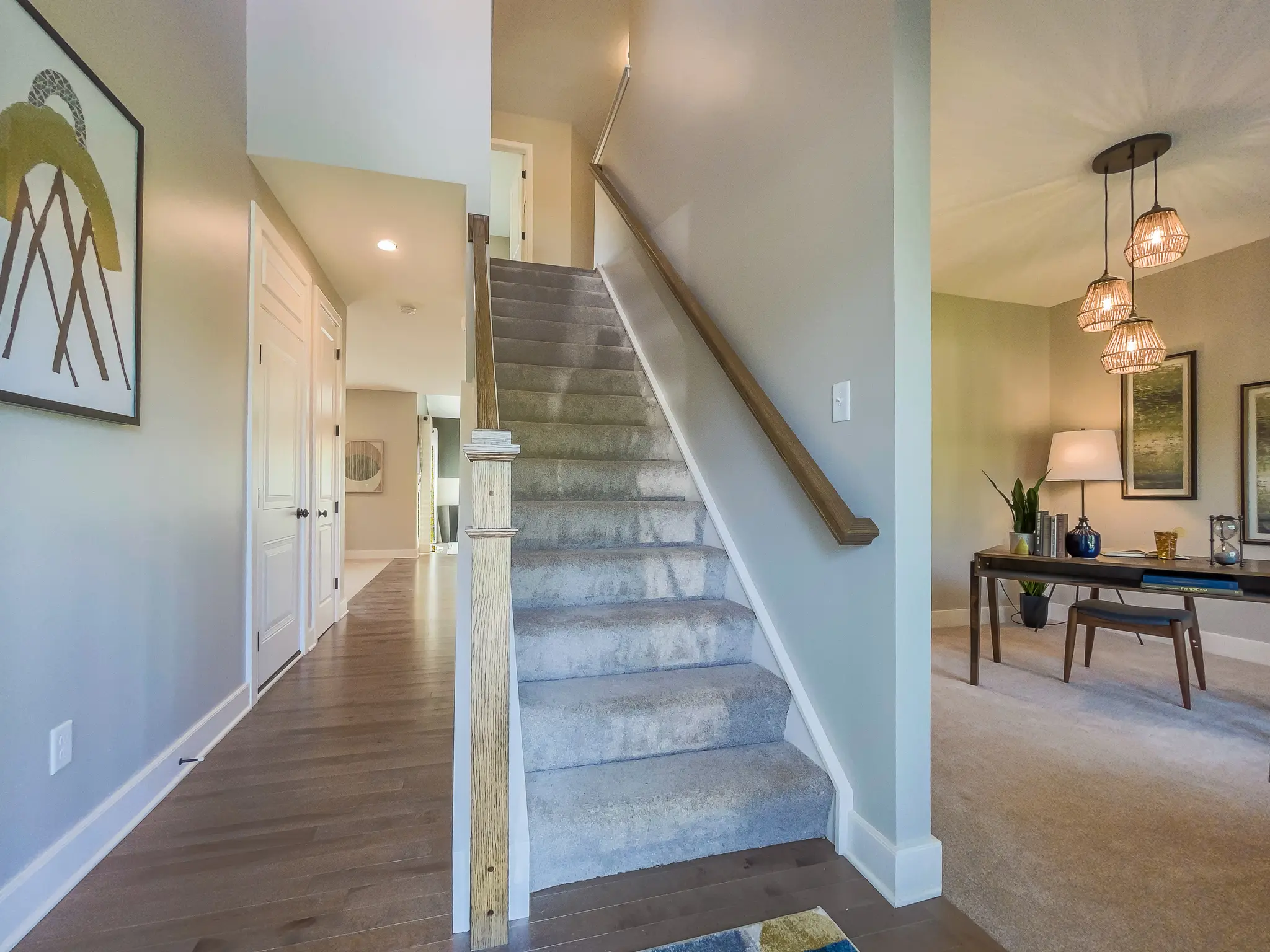 Discovery IX - Interior Photo 9