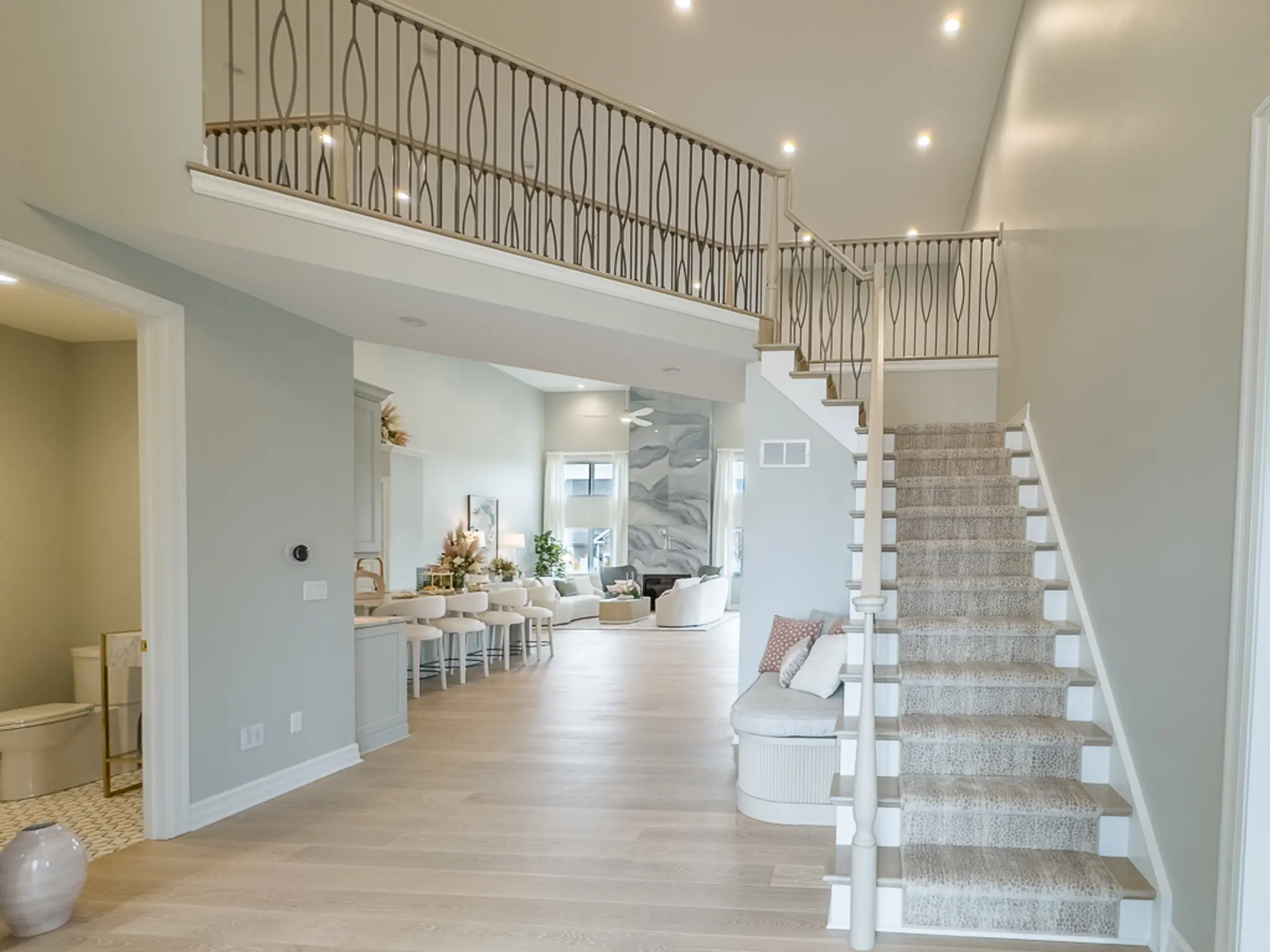 Noblecrest - Interior Photo 5