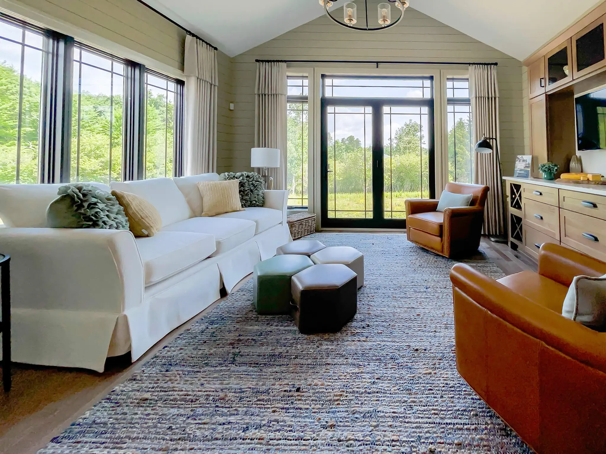 Patriot Manor - Interior Photo 11