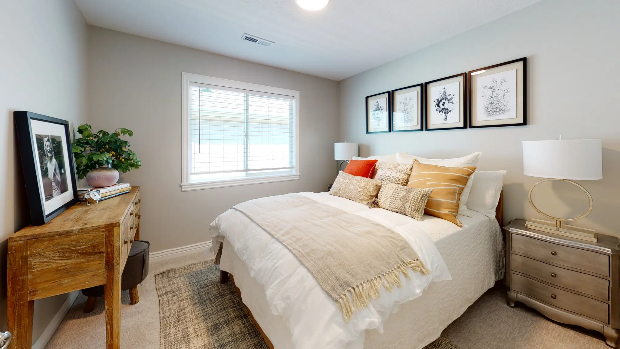 Ashmore - Interior Photo 8