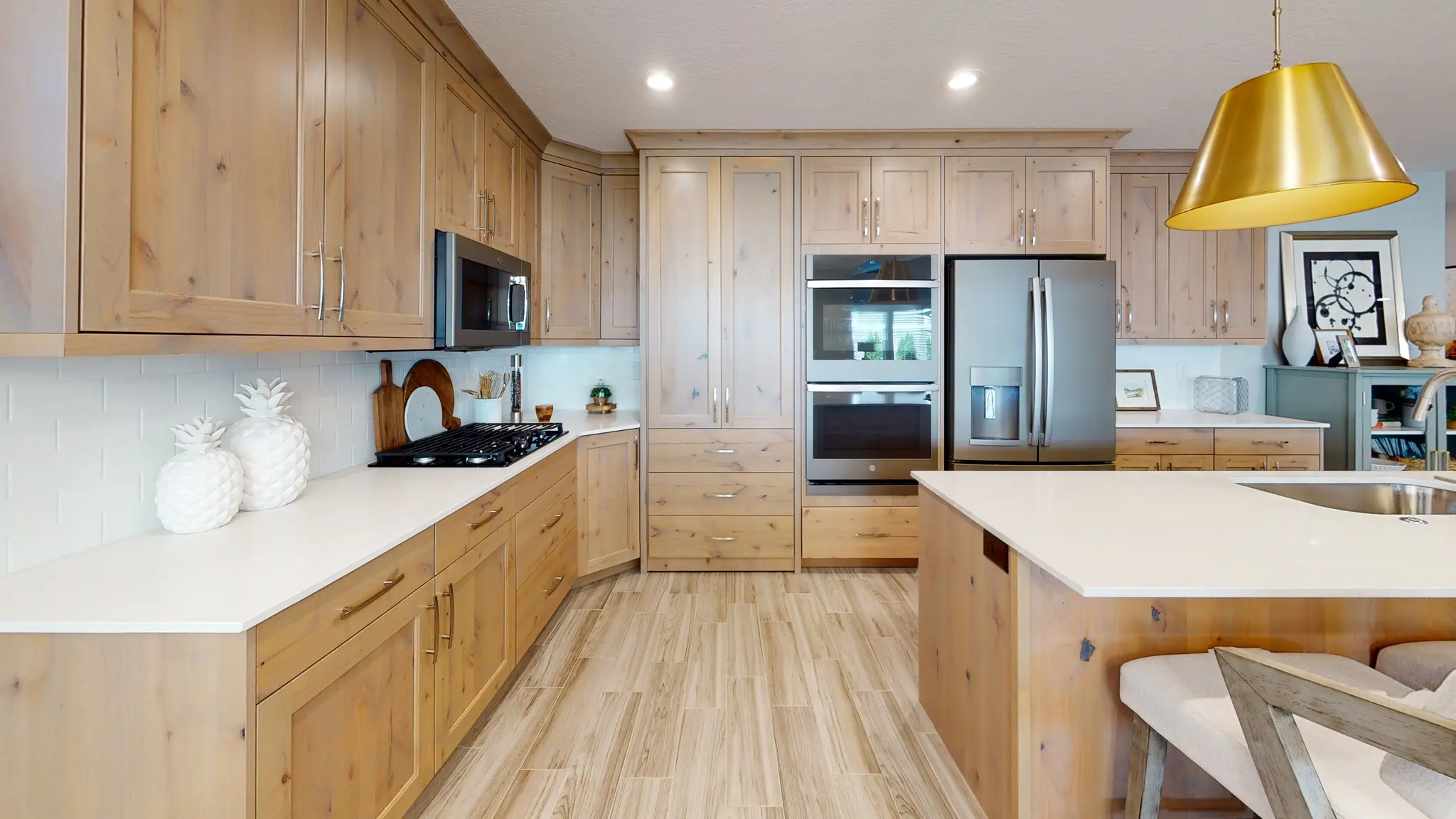 Ashmore - Interior Photo 4