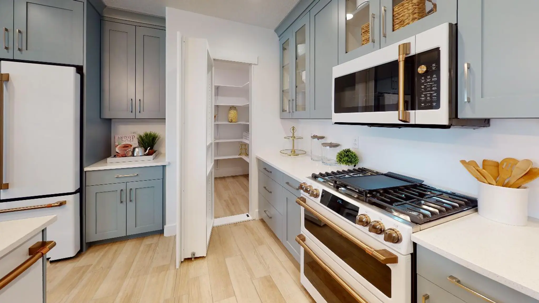 Avery - Interior Photo 10