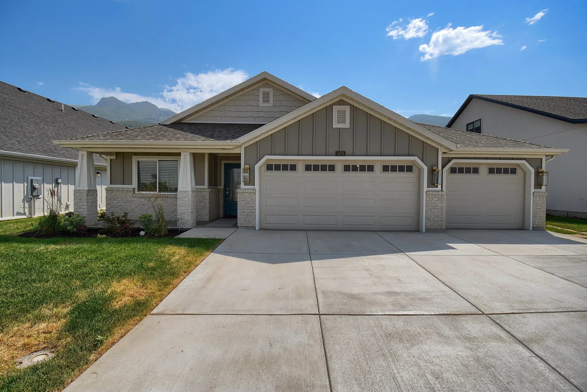 Ashmore - Exterior Photo 2