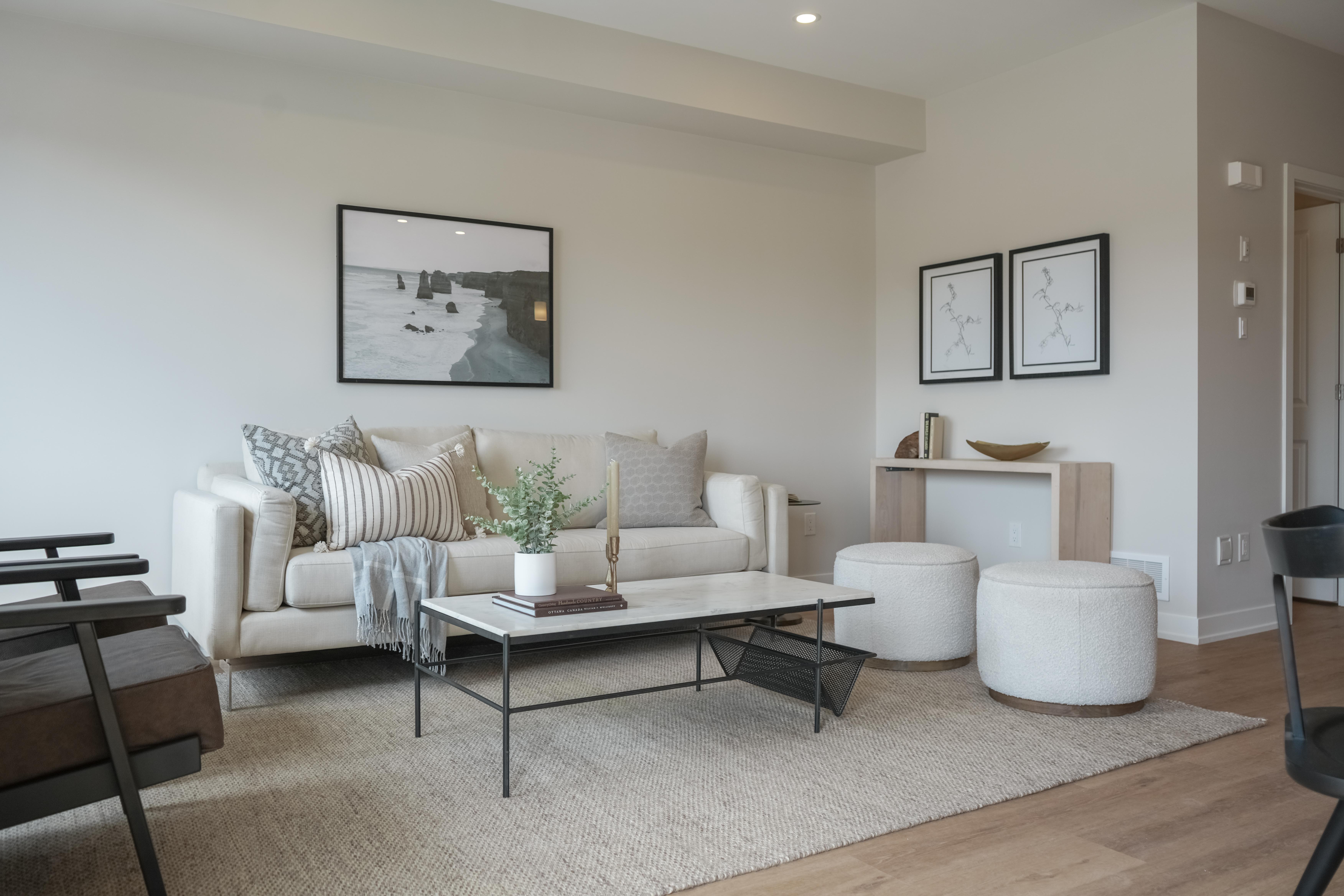 Bedford - Interior Photo 4