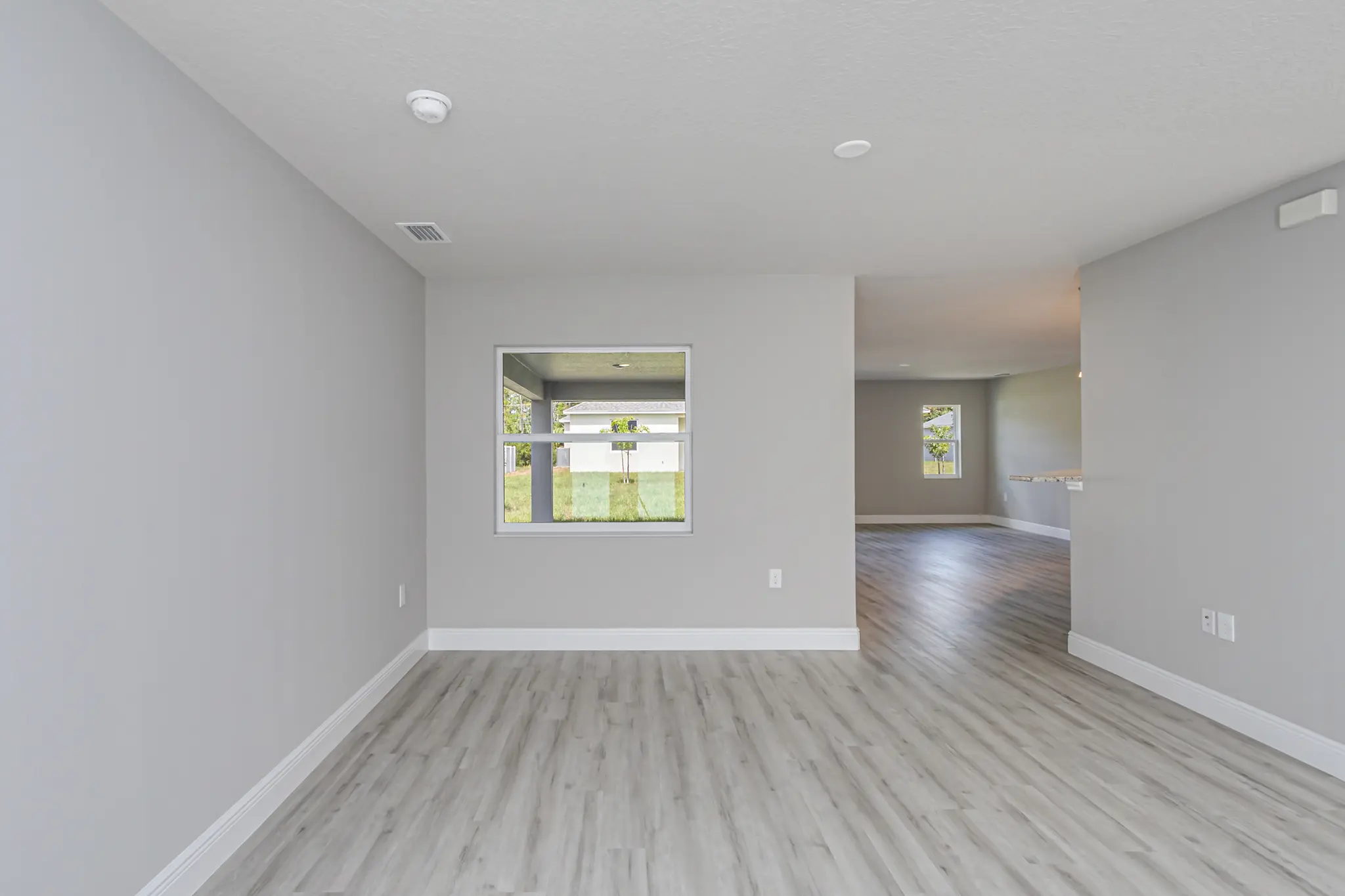 Springfield - Interior Photo 23