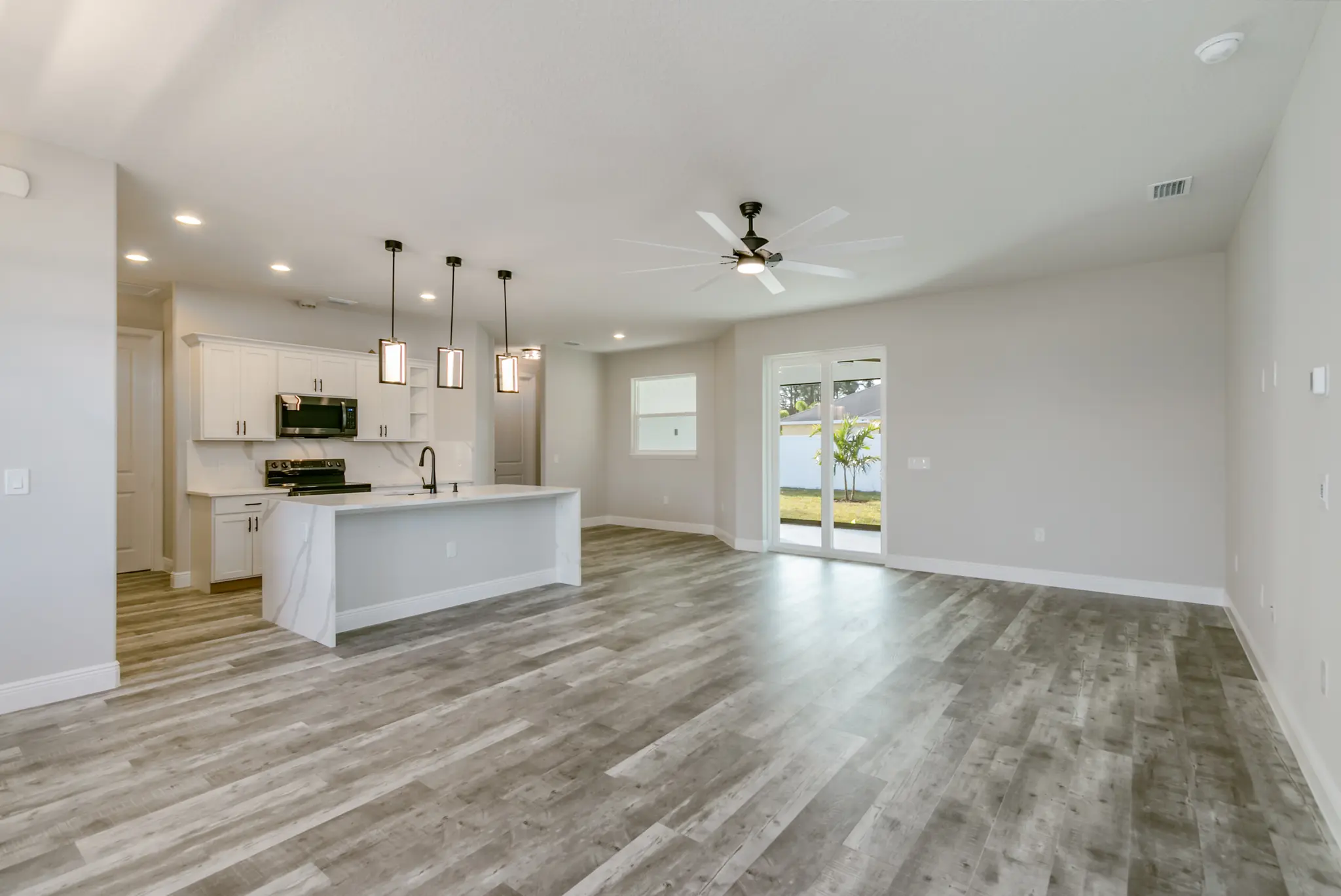 Gracie - Interior Photo 3