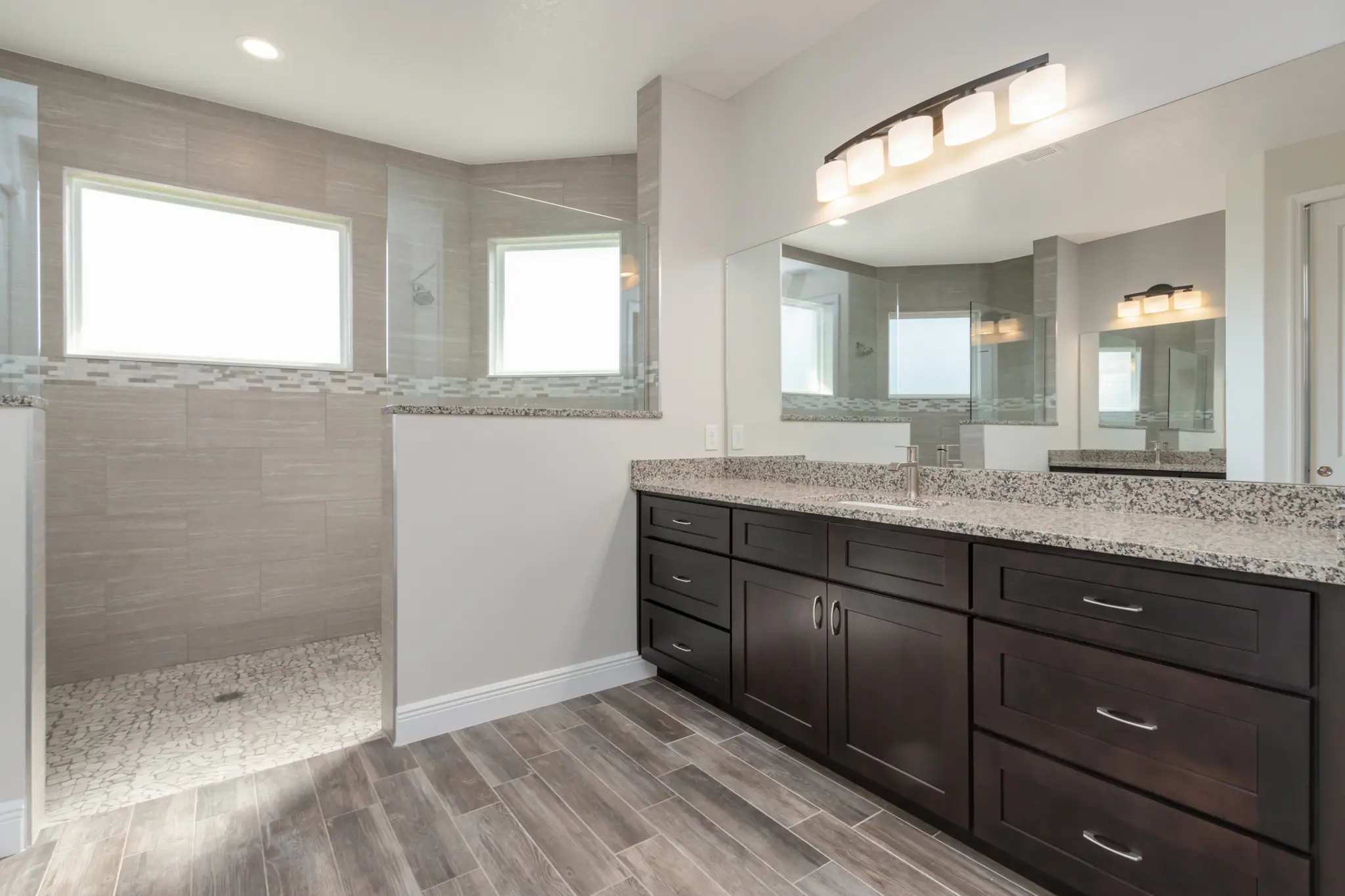 Barrington - Interior Photo 33