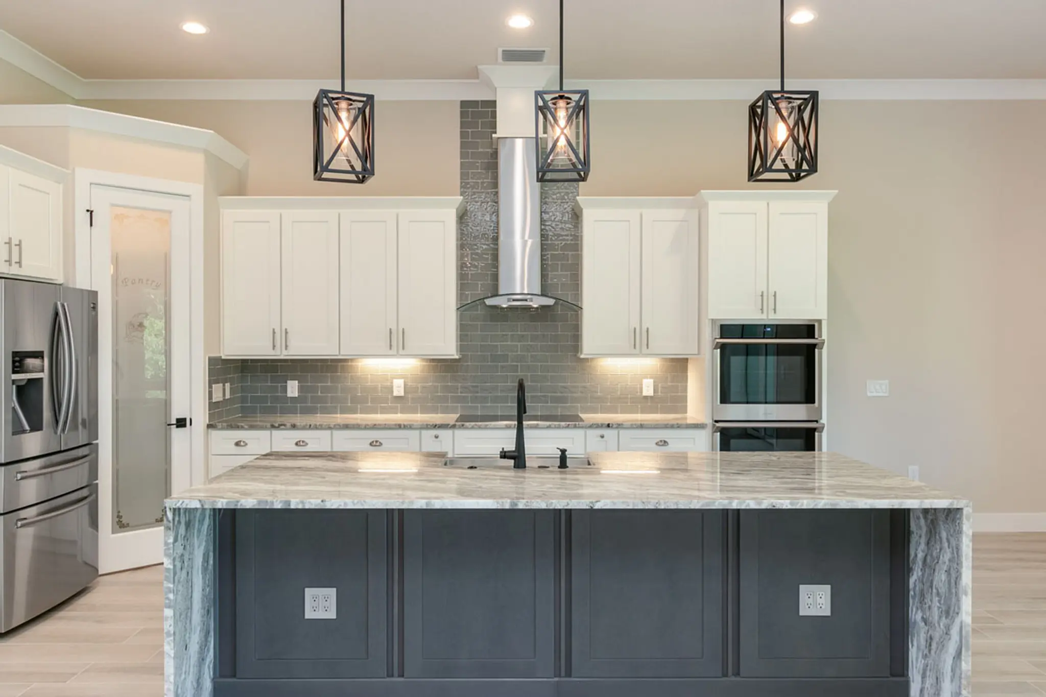 Arlington - Interior Photo 14