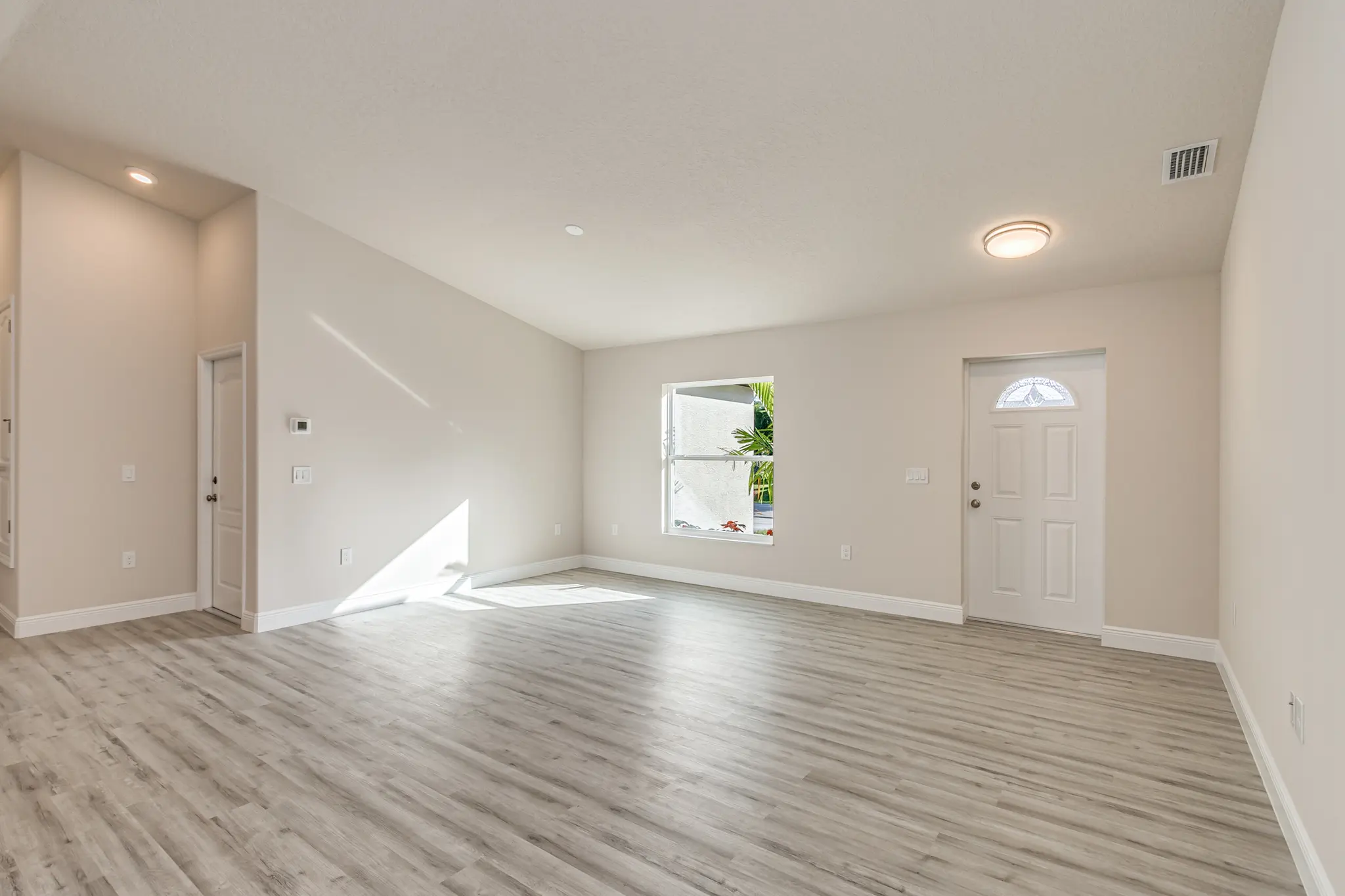 Bellmont - Interior Photo 21