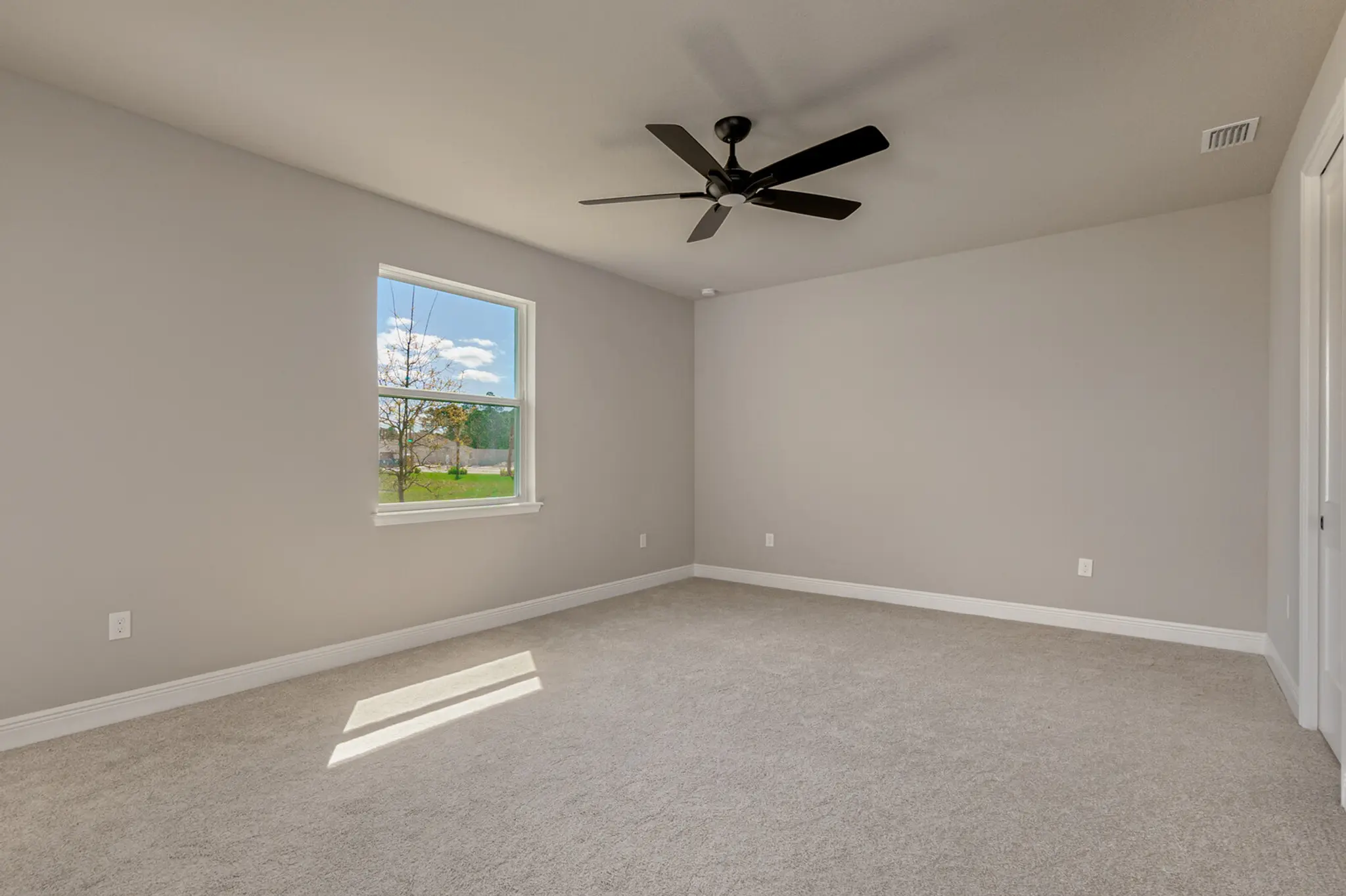 Batavia Two Car - Interior Photo 19