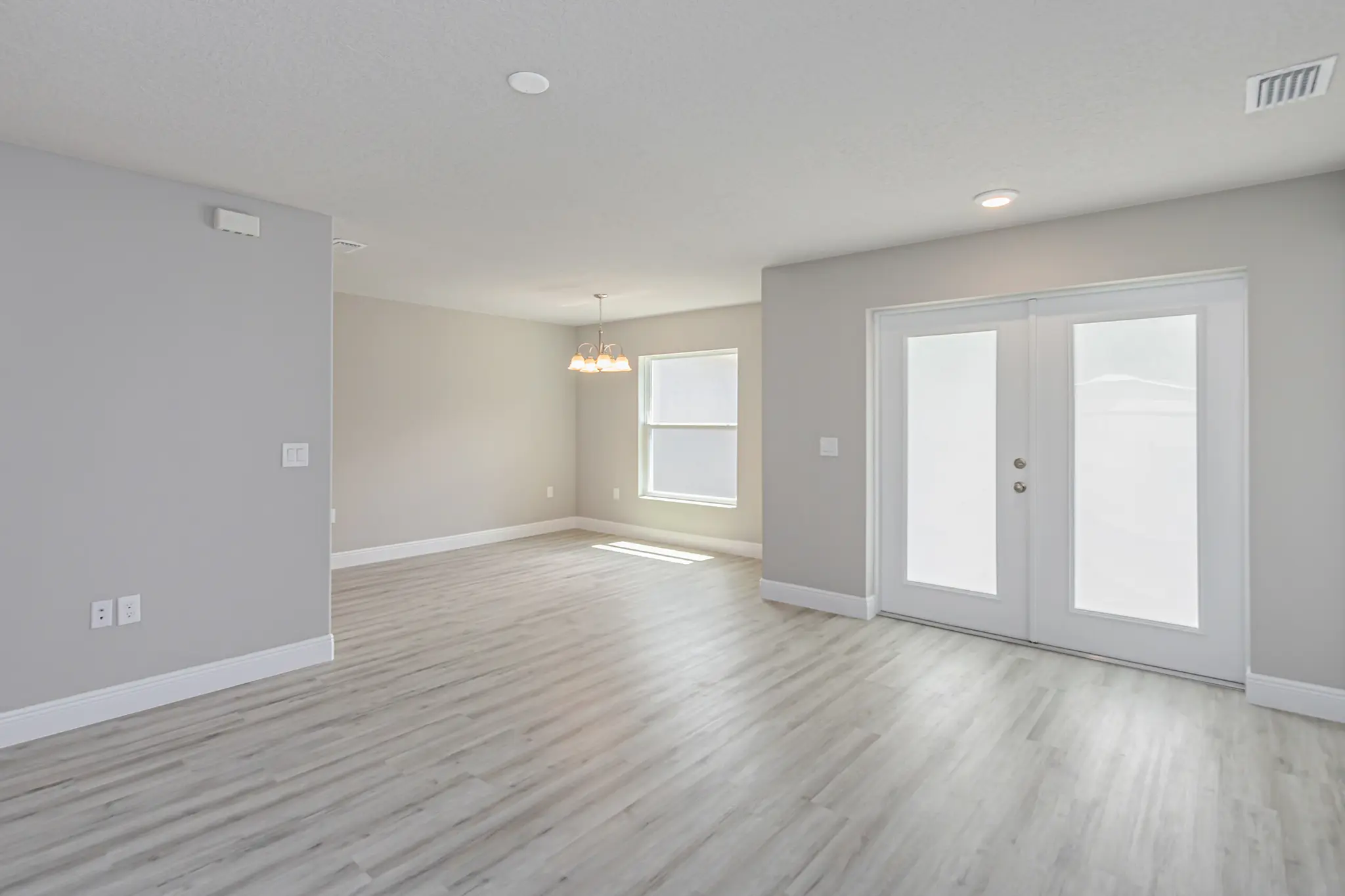 Springfield - Interior Photo 22