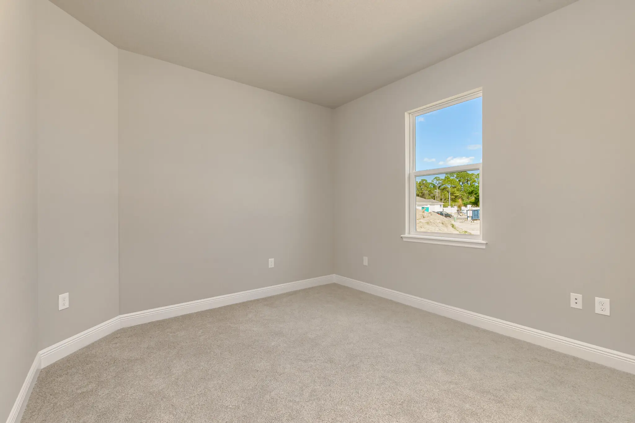 Batavia Three Car - Interior Photo 25