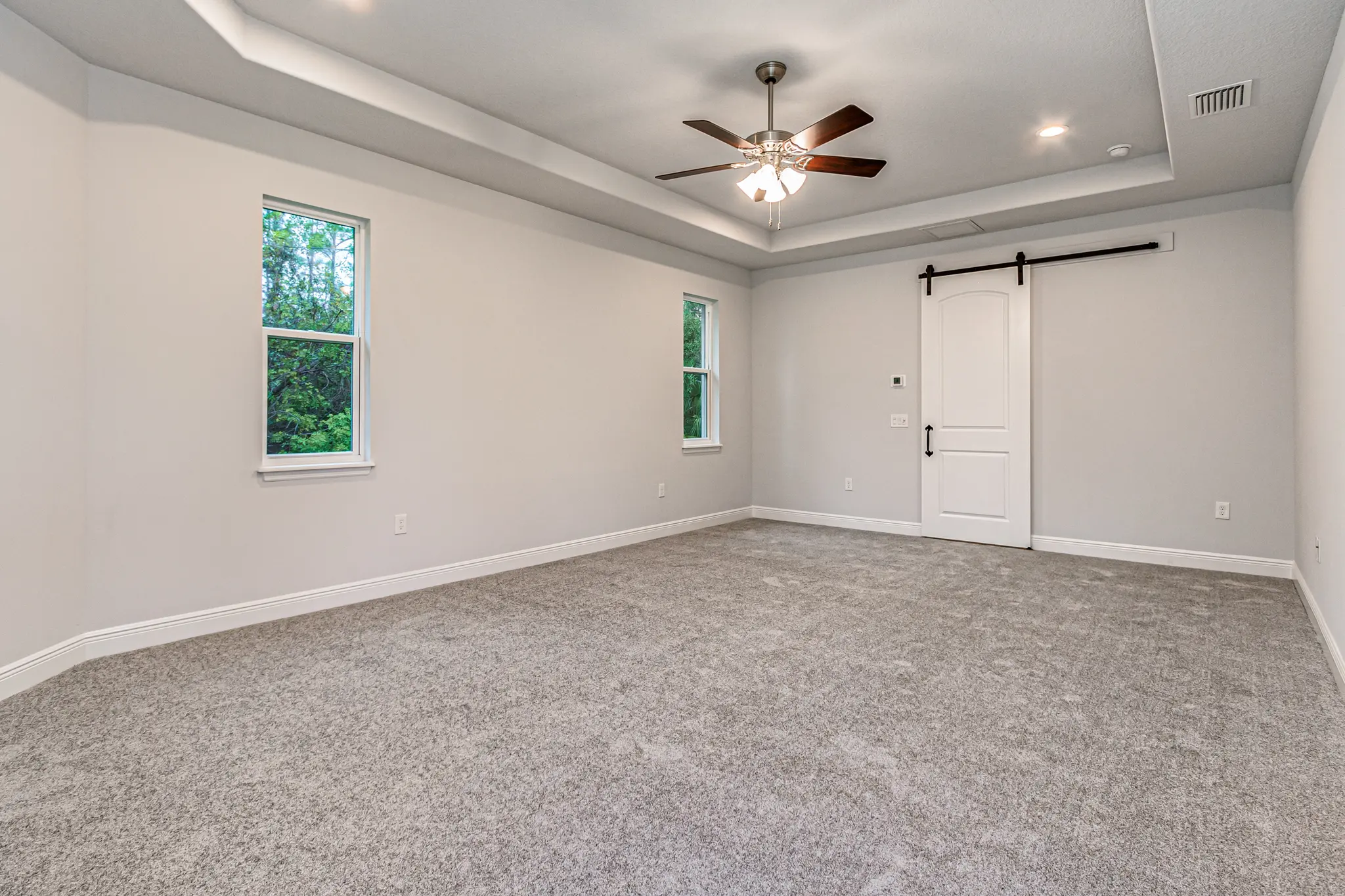 Barrington - Interior Photo 29