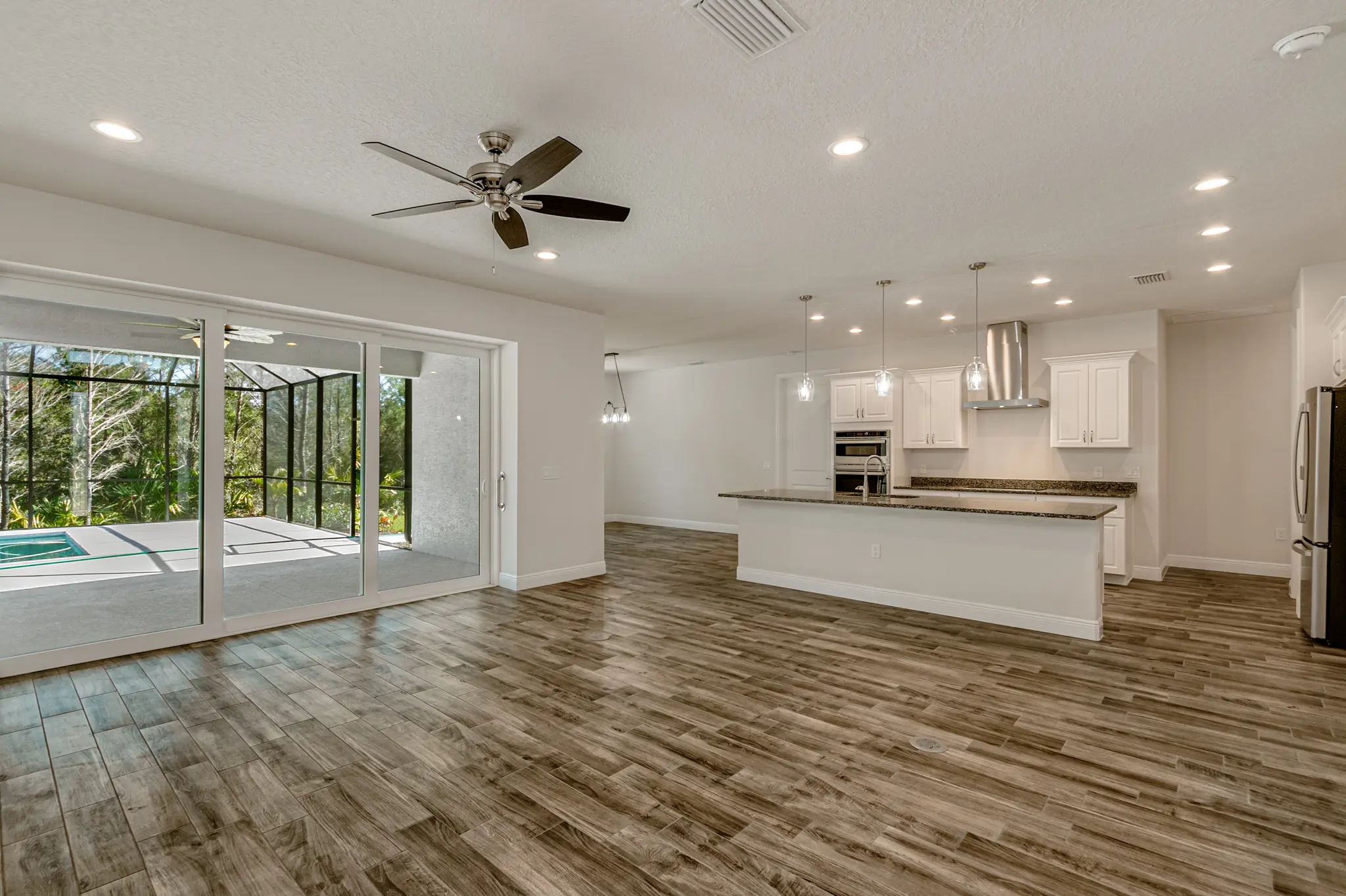 Barrington - Interior Photo 28