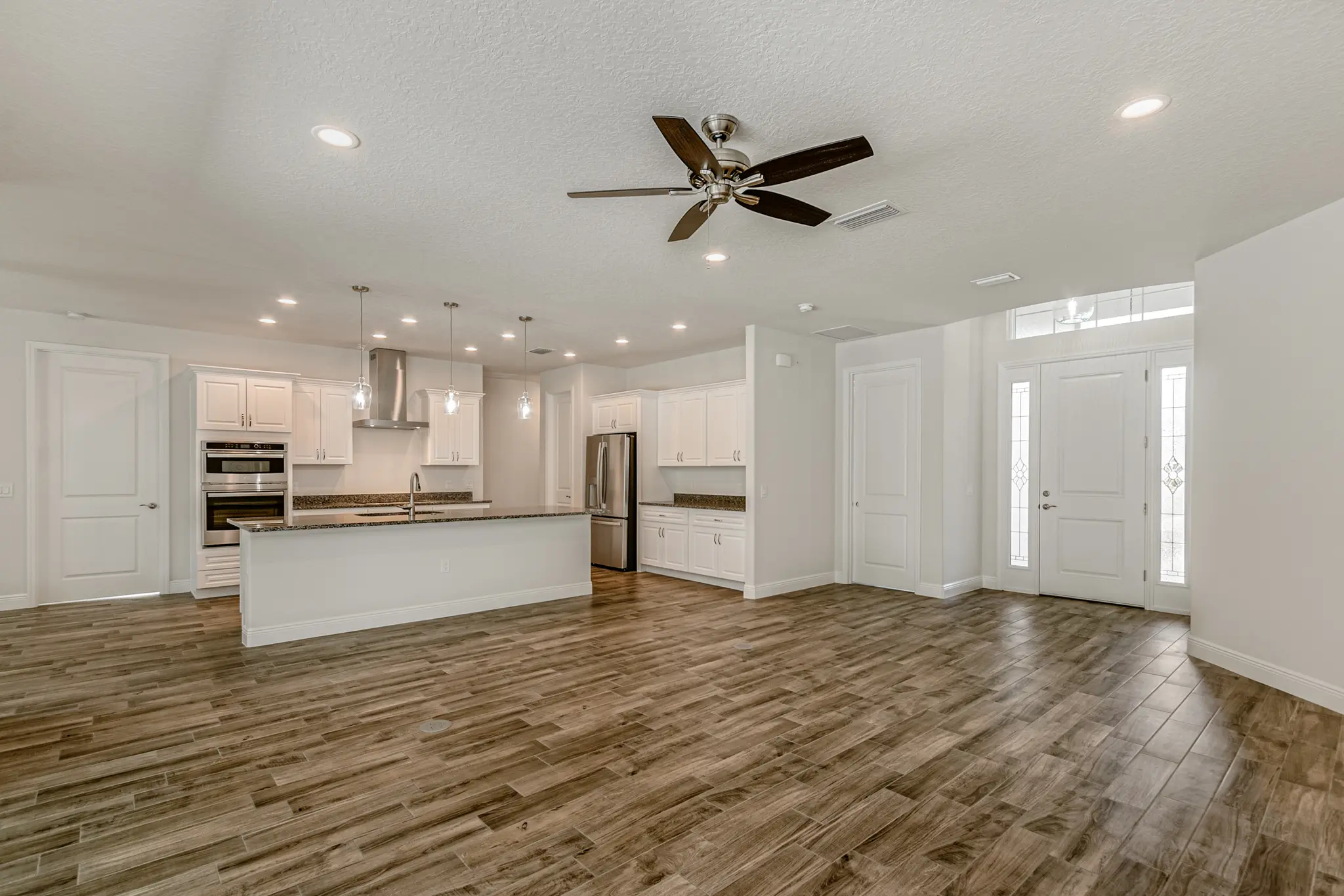 Barrington - Interior Photo 27