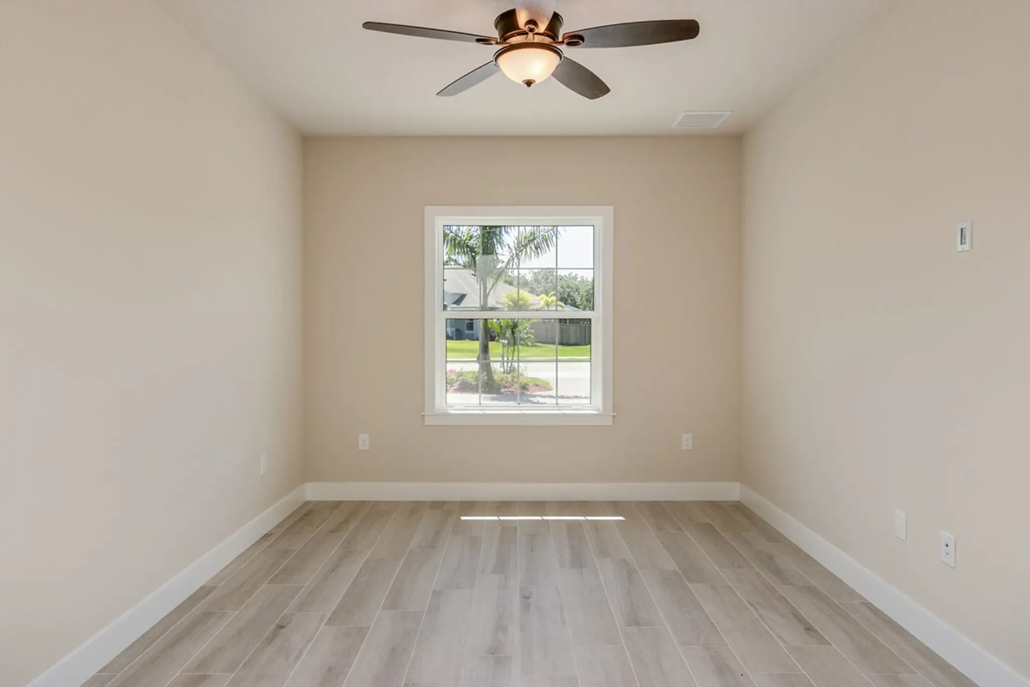 Arlington - Interior Photo 10