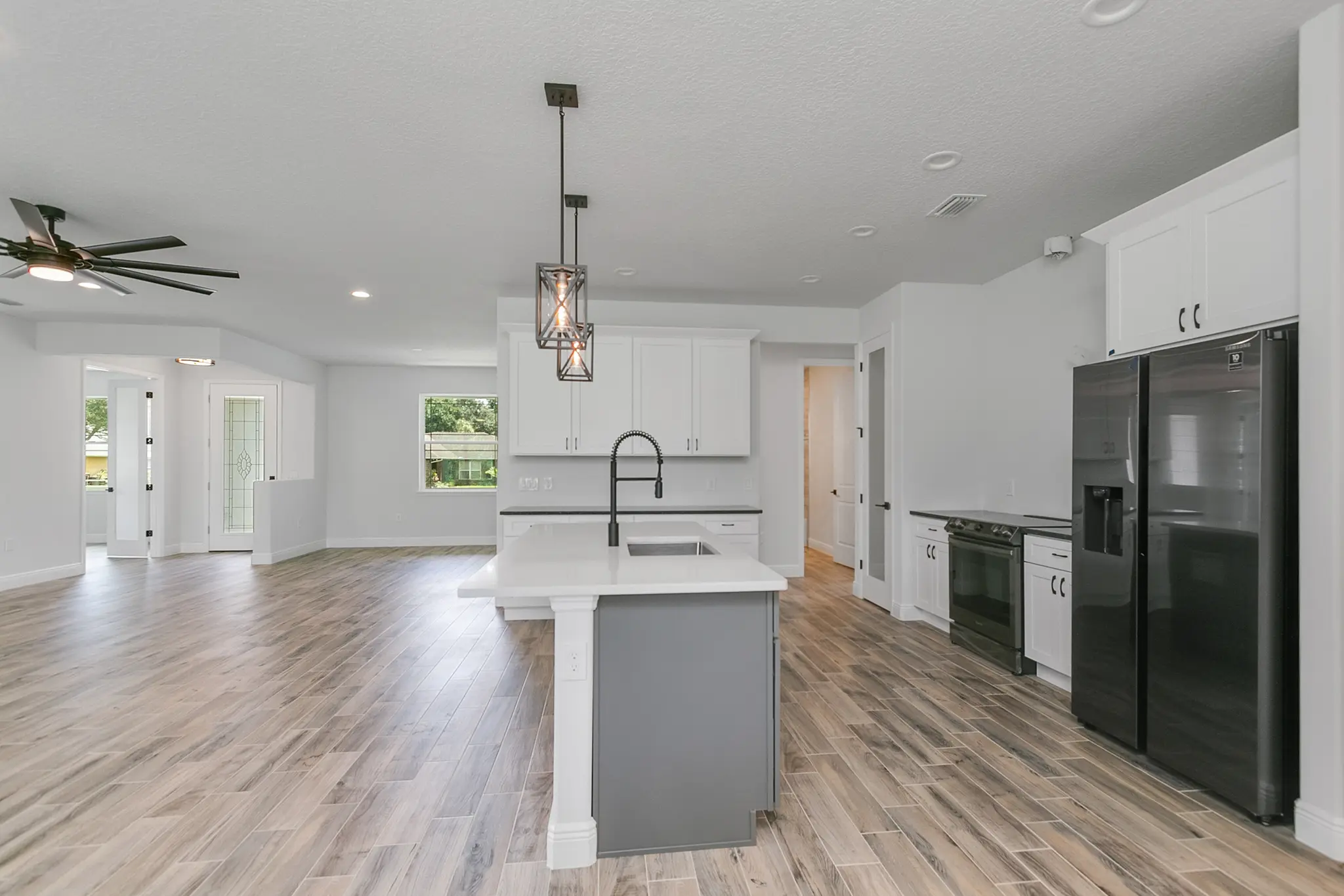 Kaia - Interior Photo 25