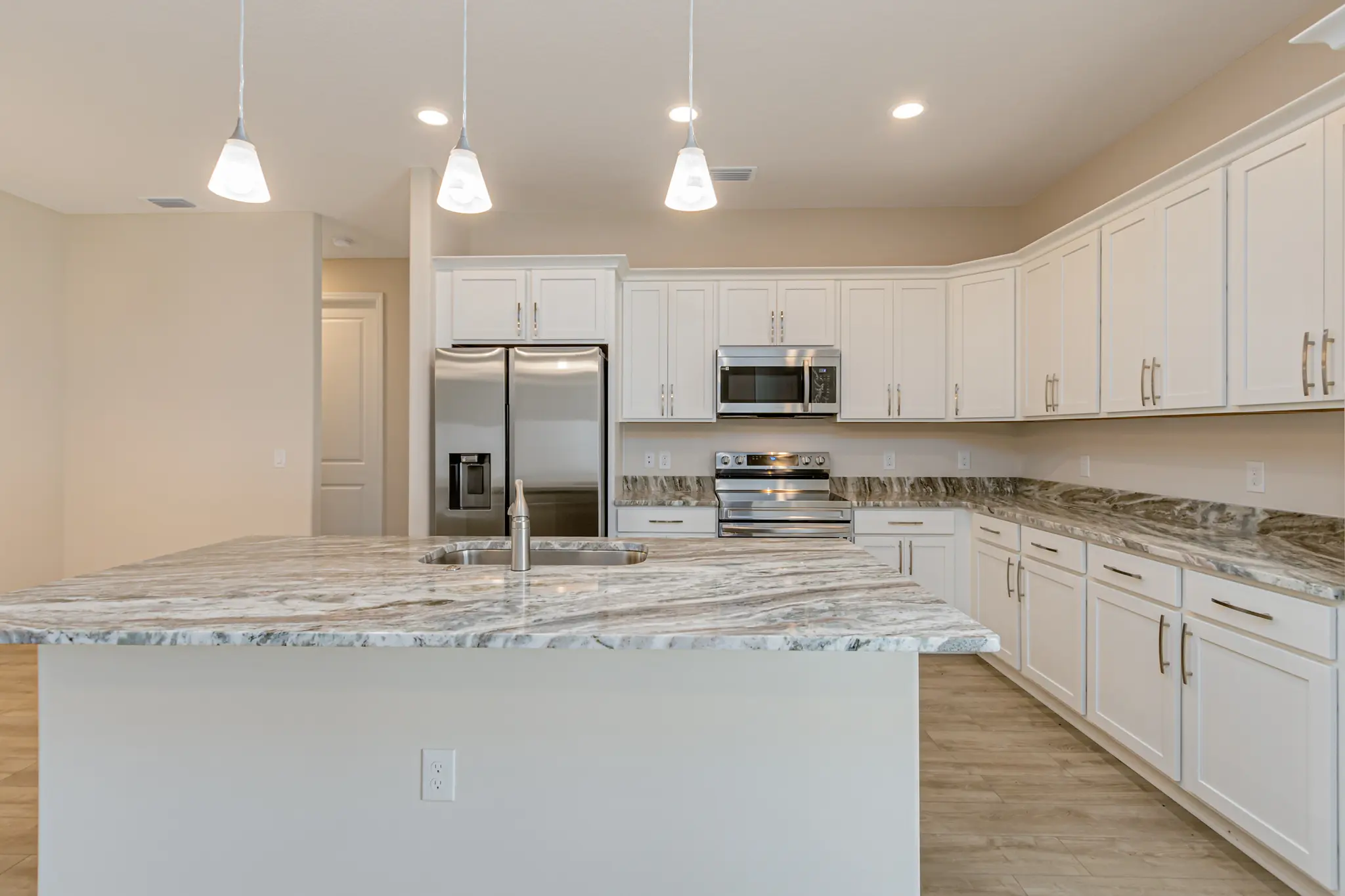 Savoy - Interior Photo 12