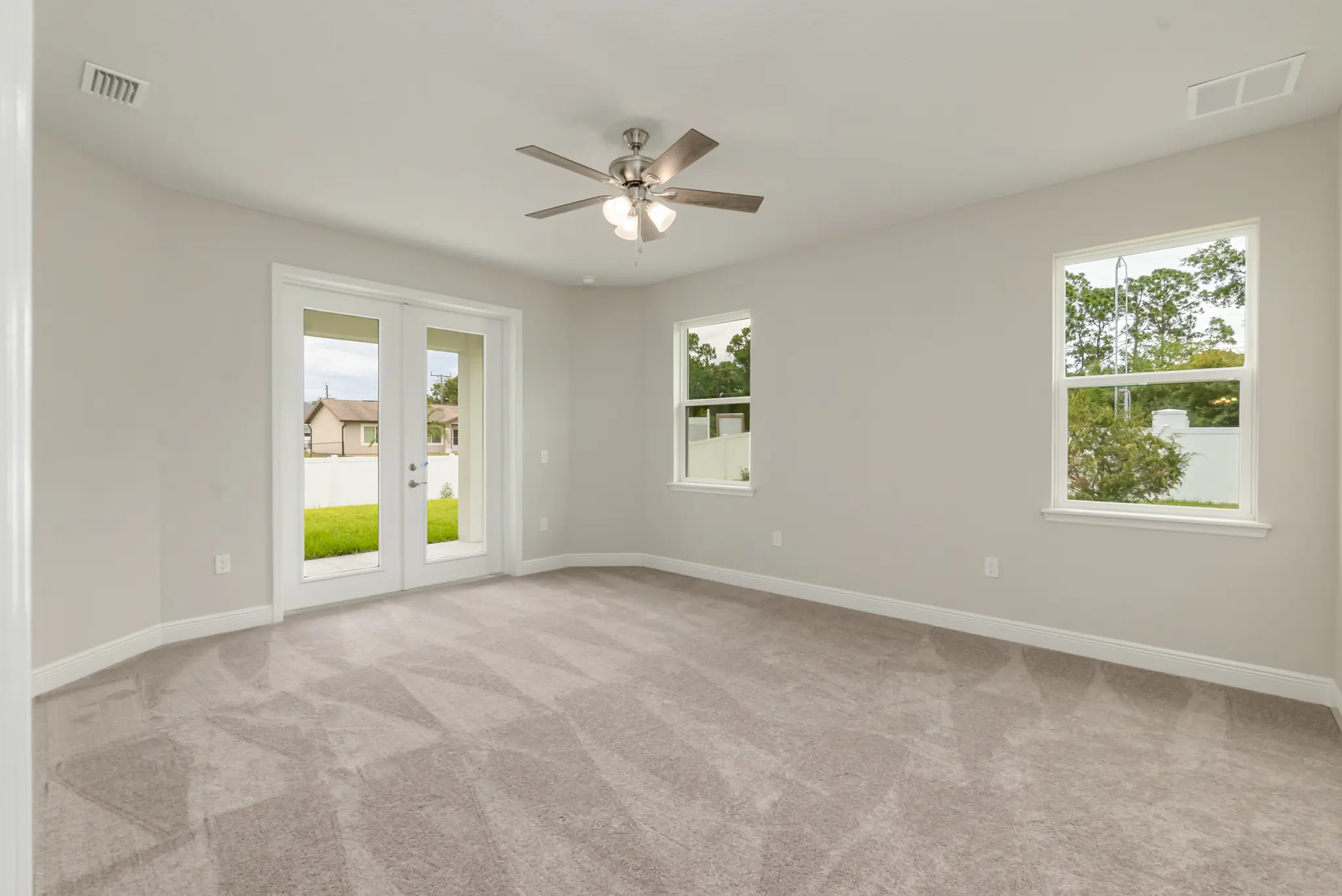 Springfield - Interior Photo 8