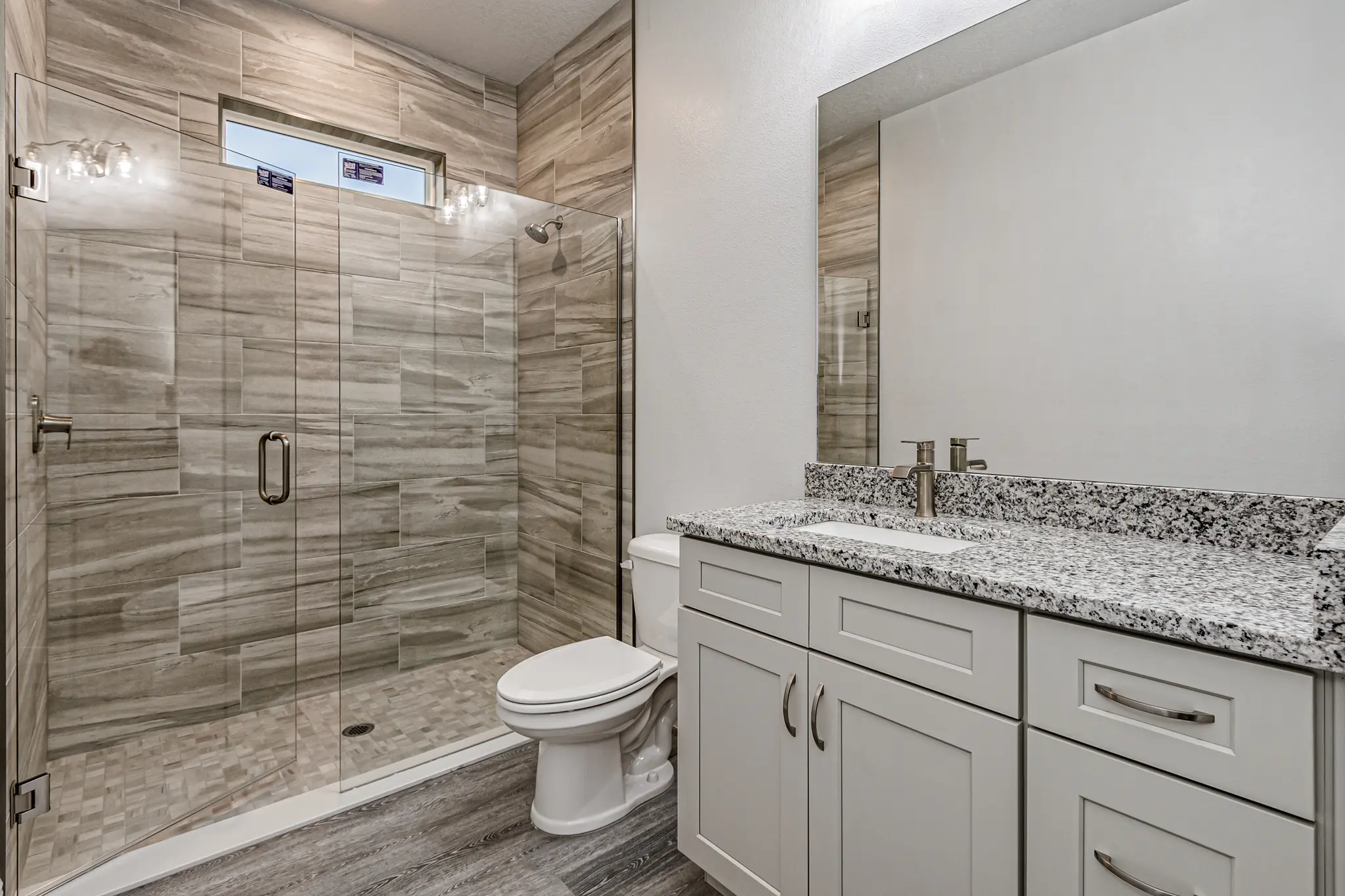 Barrington - Interior Photo 26