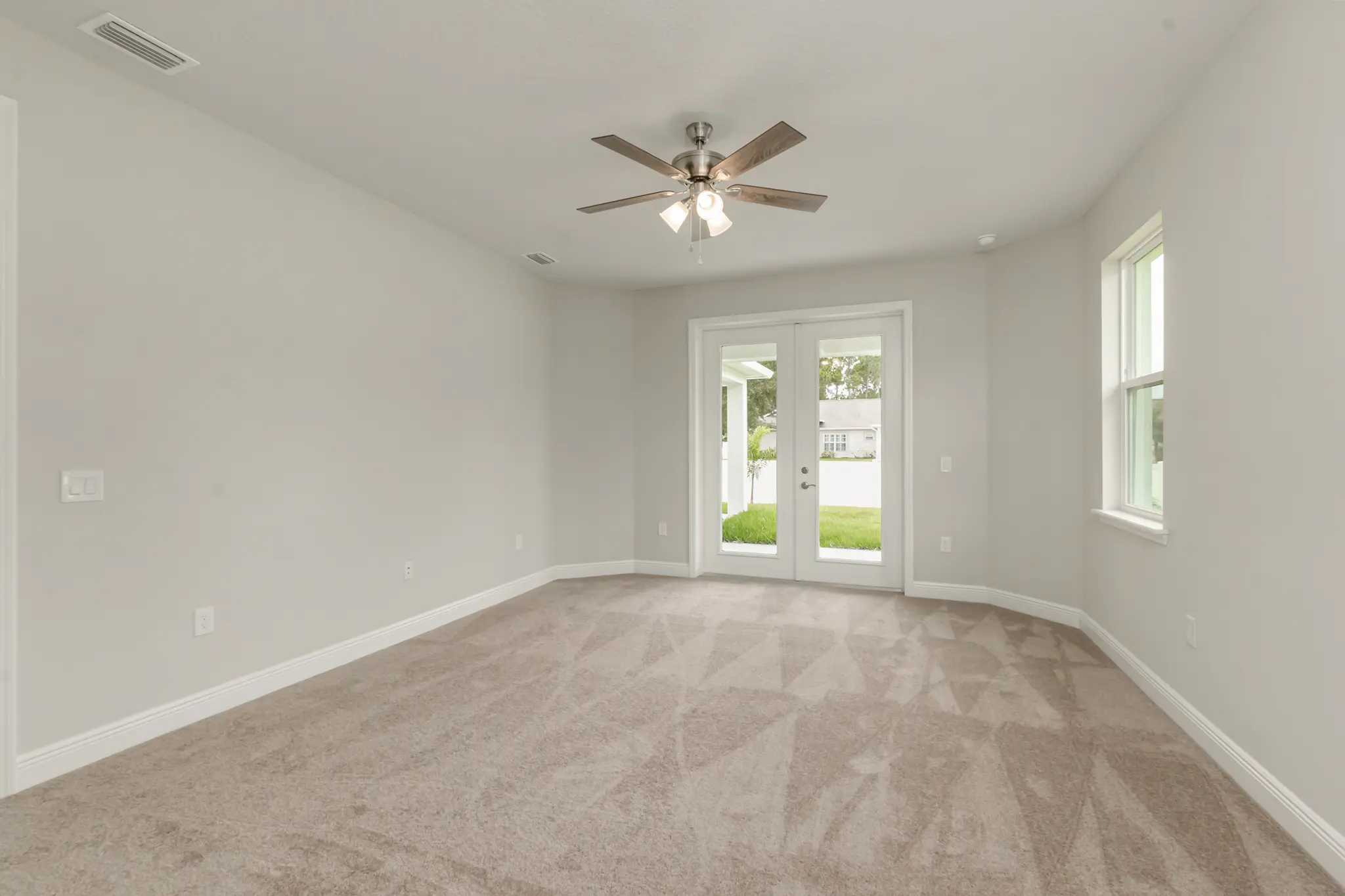 Springfield - Interior Photo 7