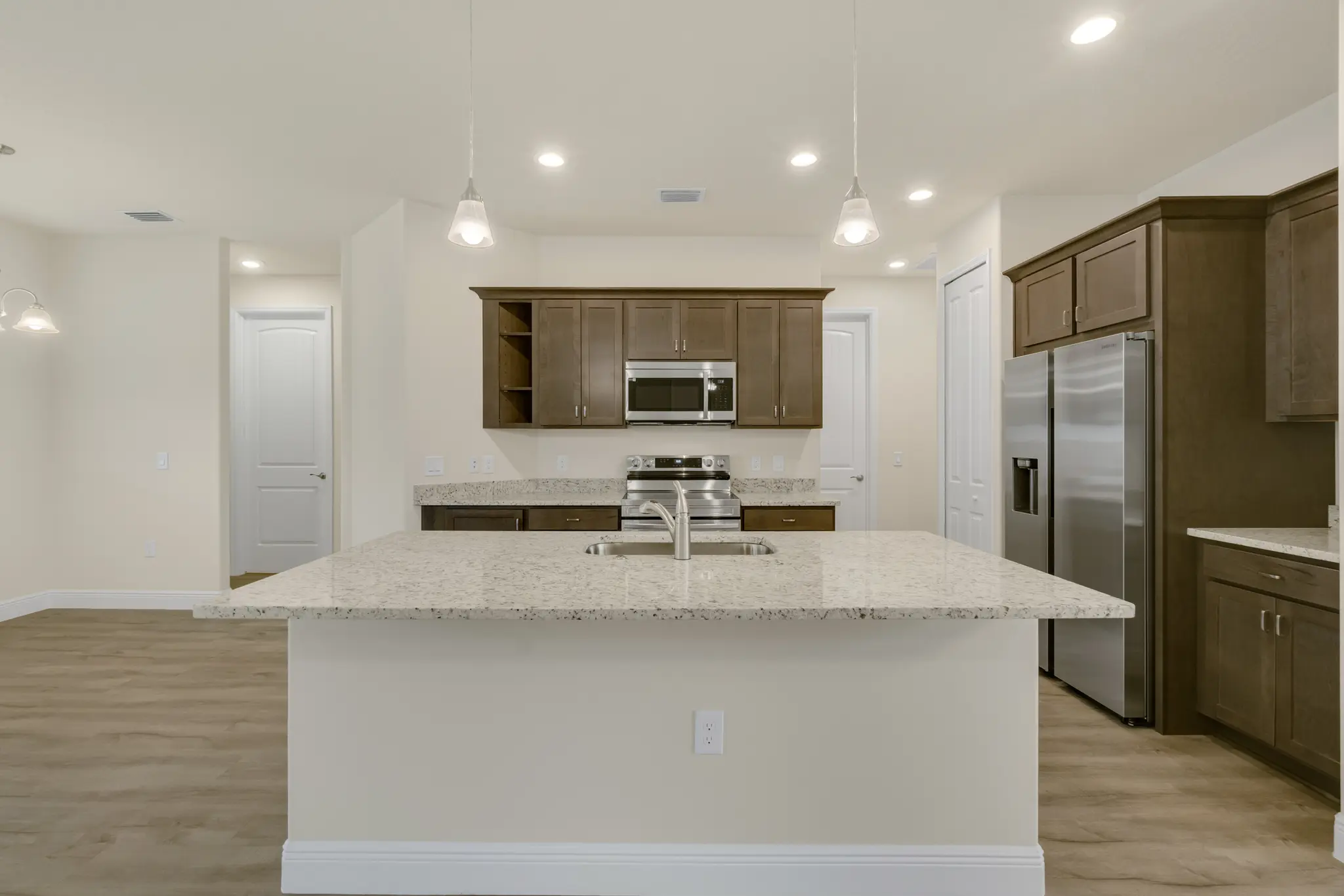 Gracie - Interior Photo 9